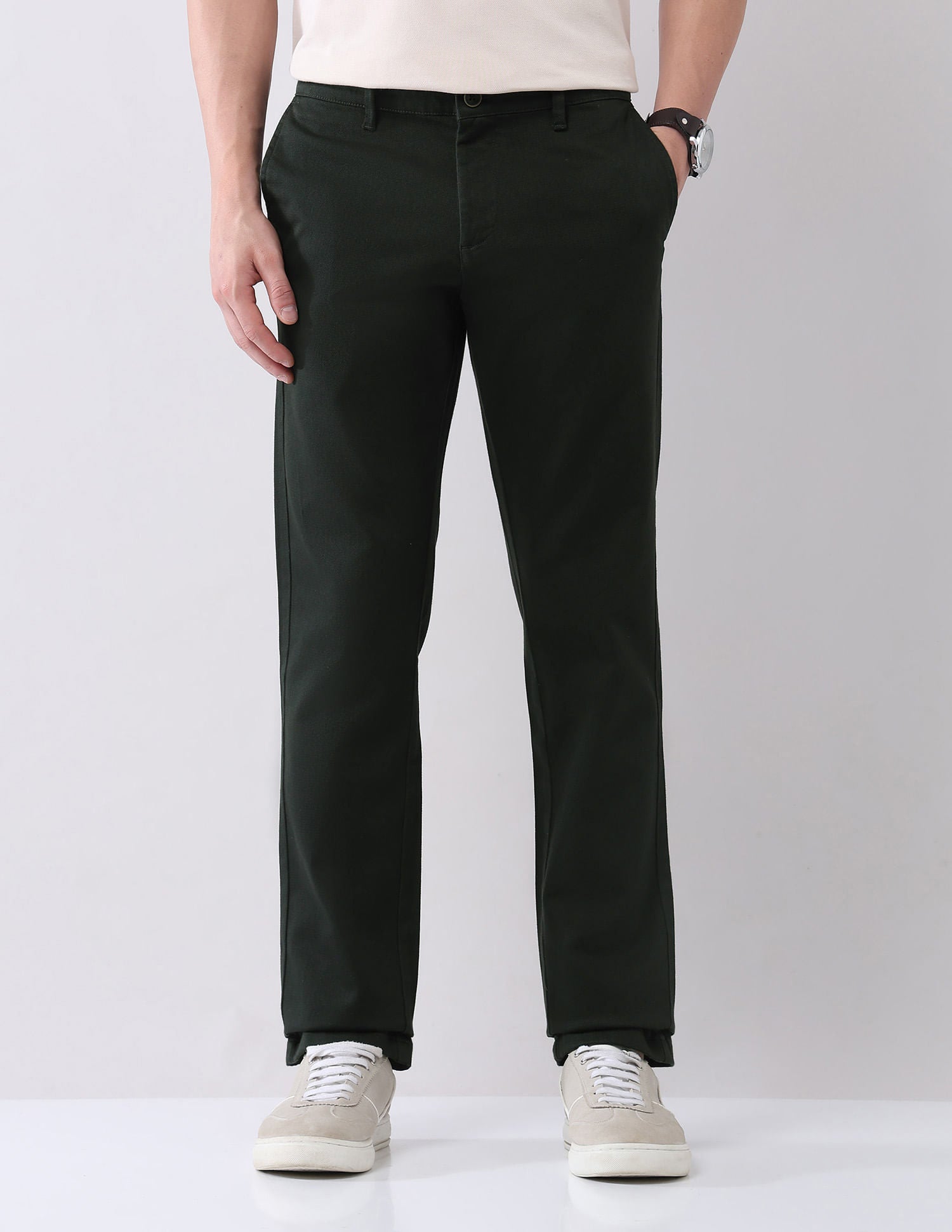 Regular Modern Slim Fit Chinos