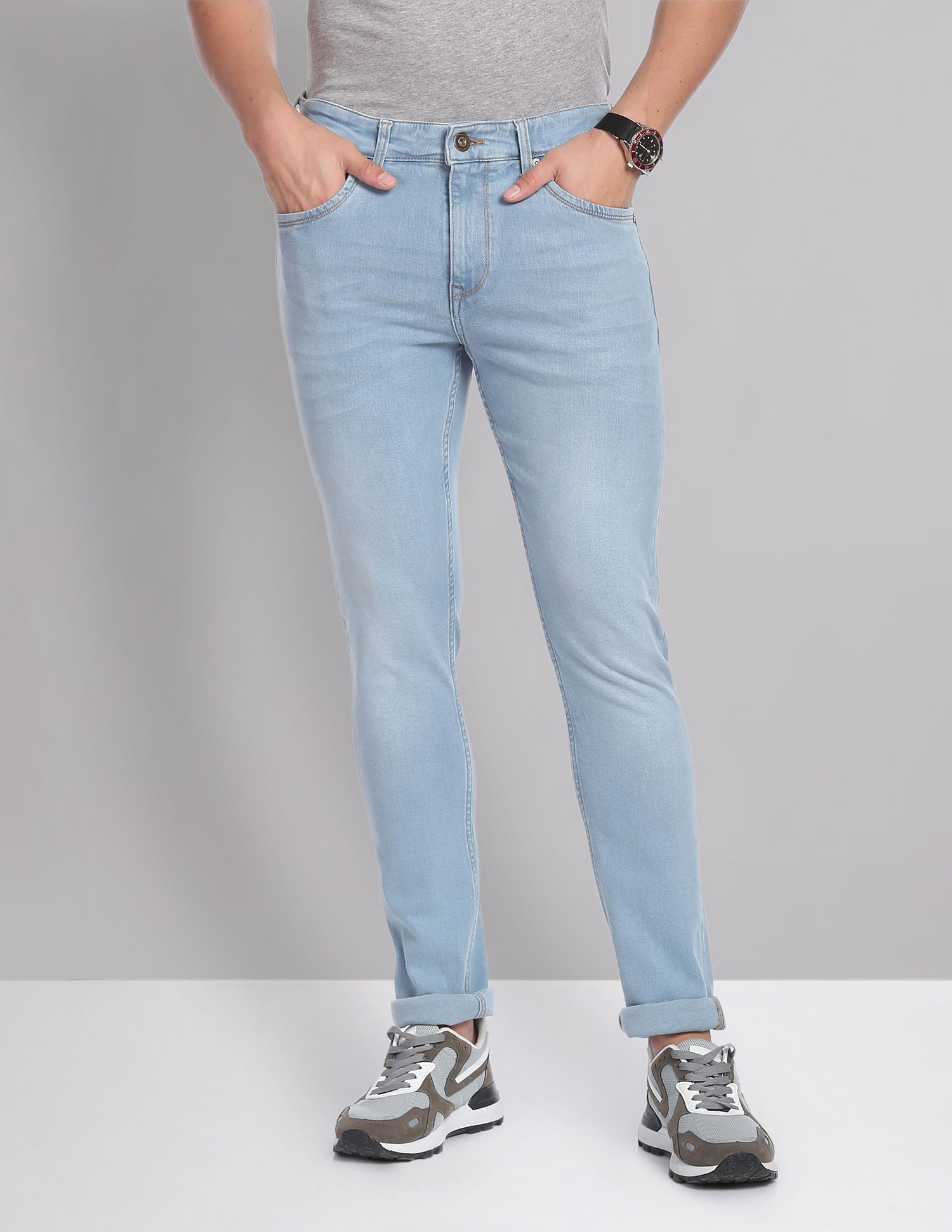 Stone-Wash Slim Essential Jeans