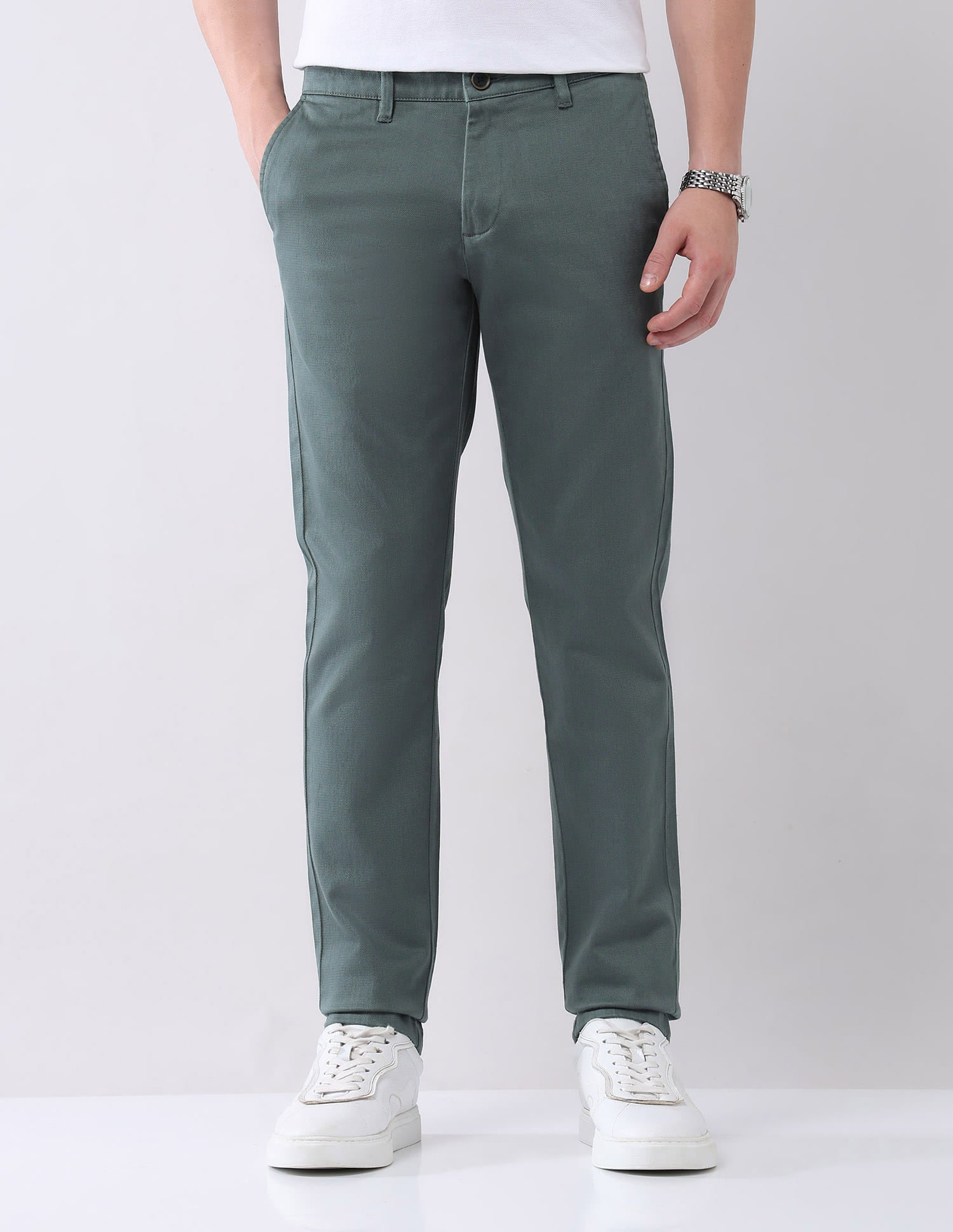 Regular Modern Slim Fit Chinos