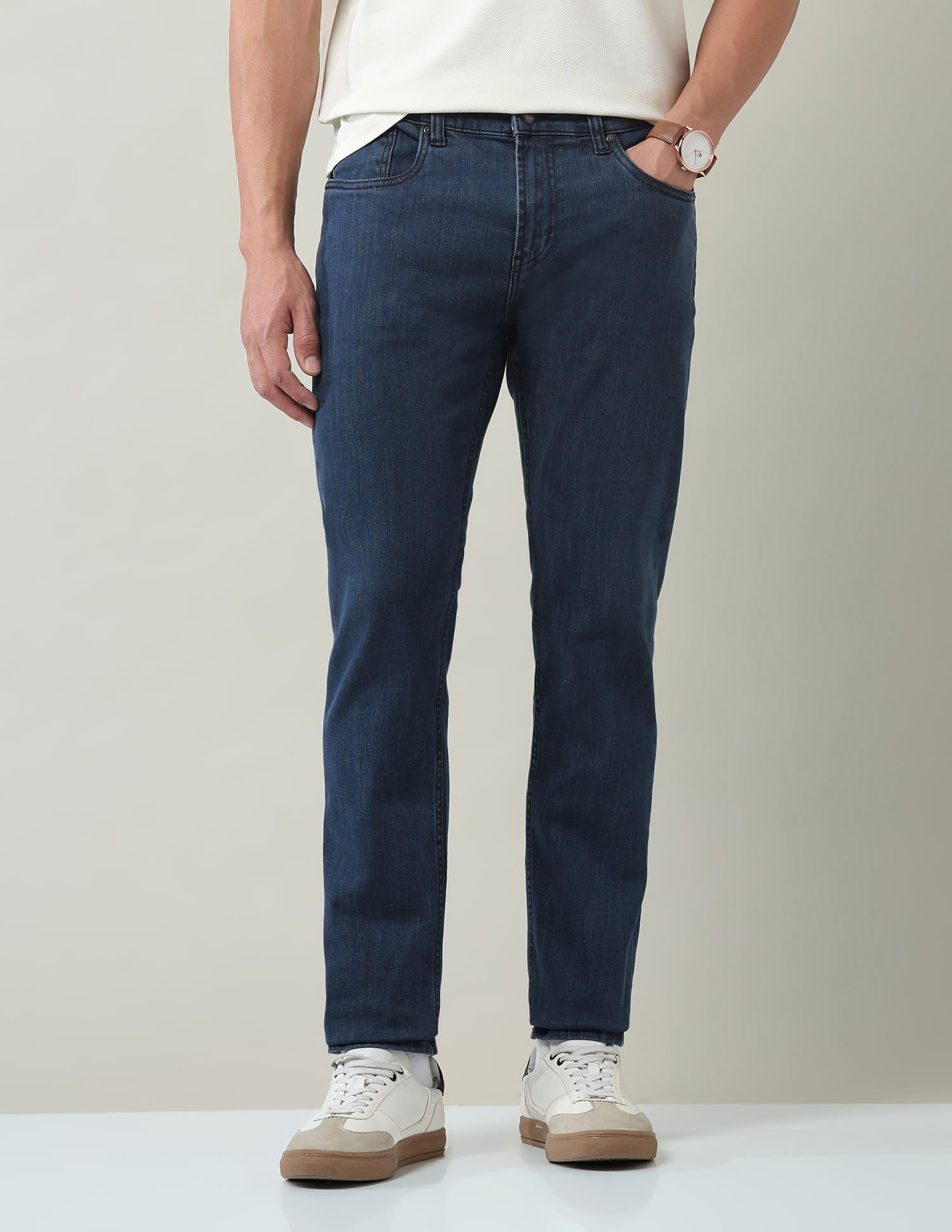 Solid Slim Fit Jeans