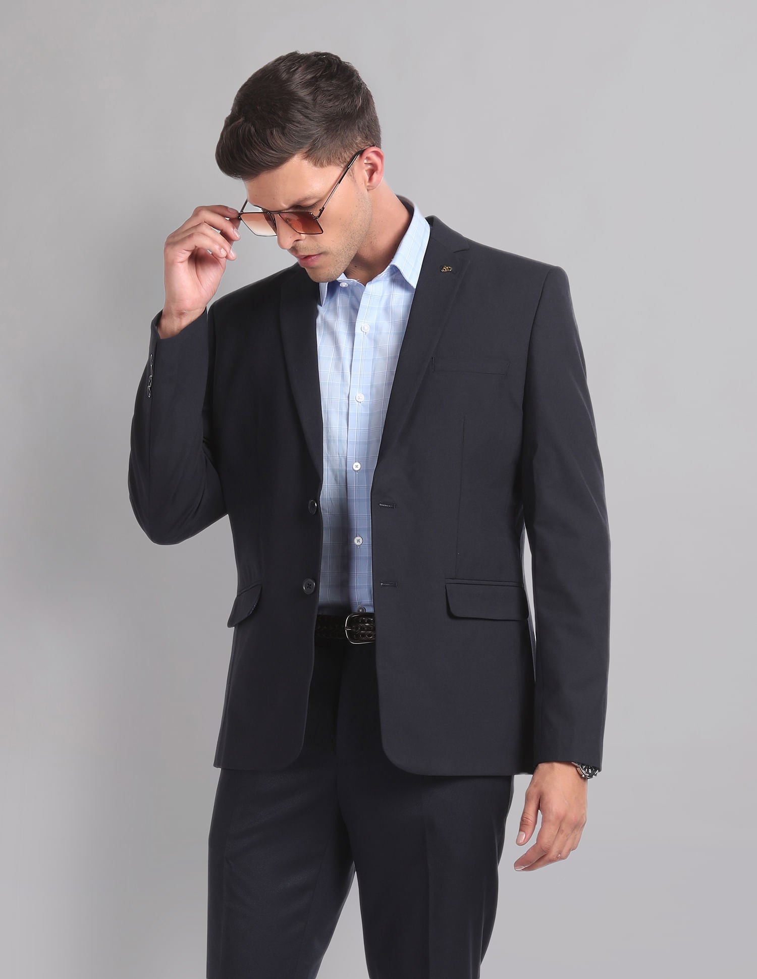 Classic Tailored Regular Fit Solid Blazer