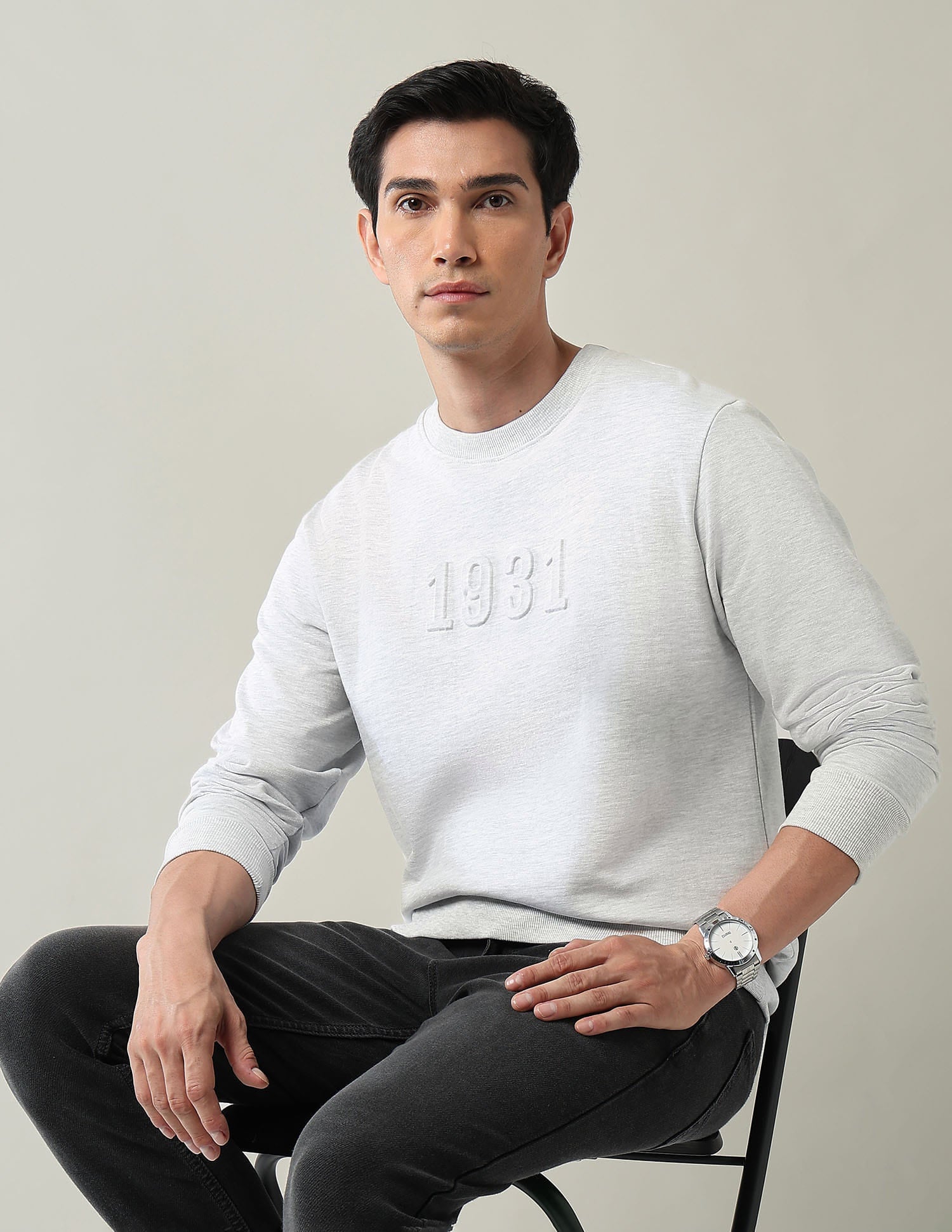 Modern Slim Fit Sweatshirt