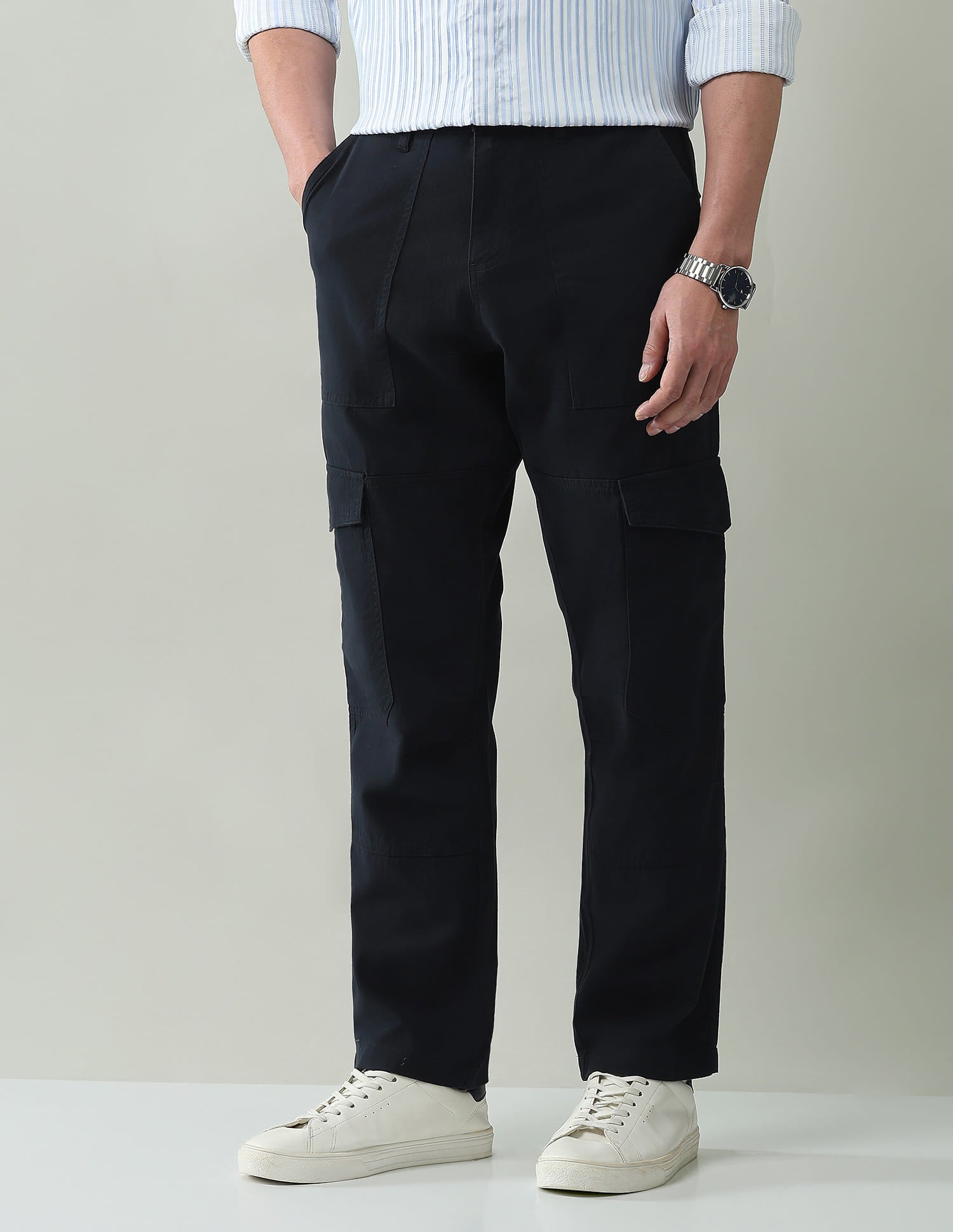 Wanderer Solid Regular Fit Cargos