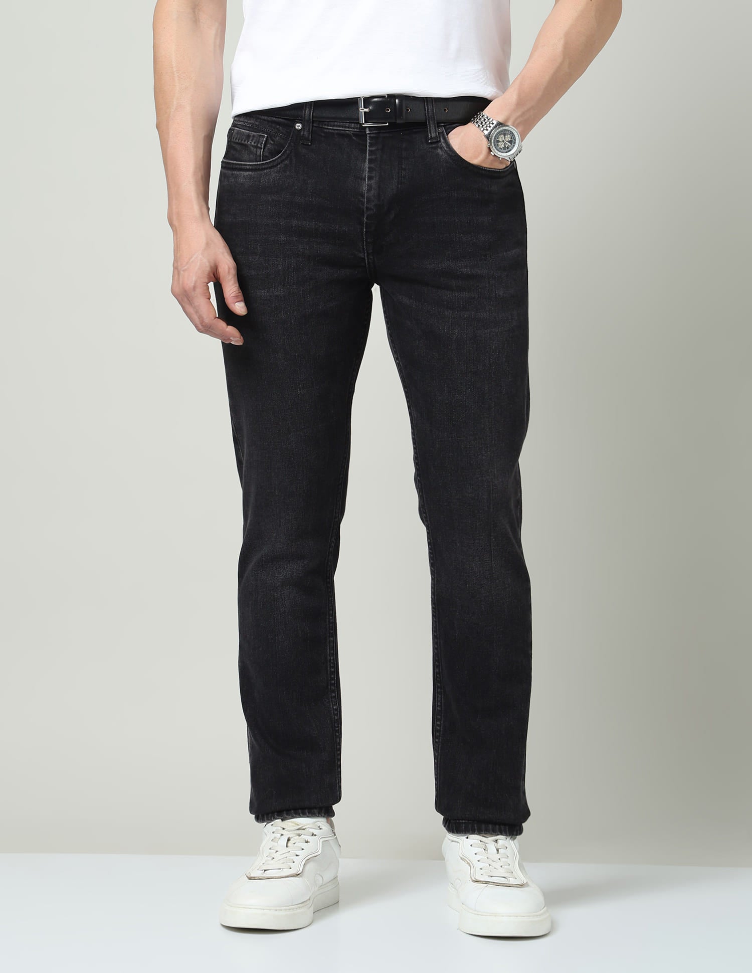 Adventure Essential Slim Fit Mid-Rise Whiskered Jeans