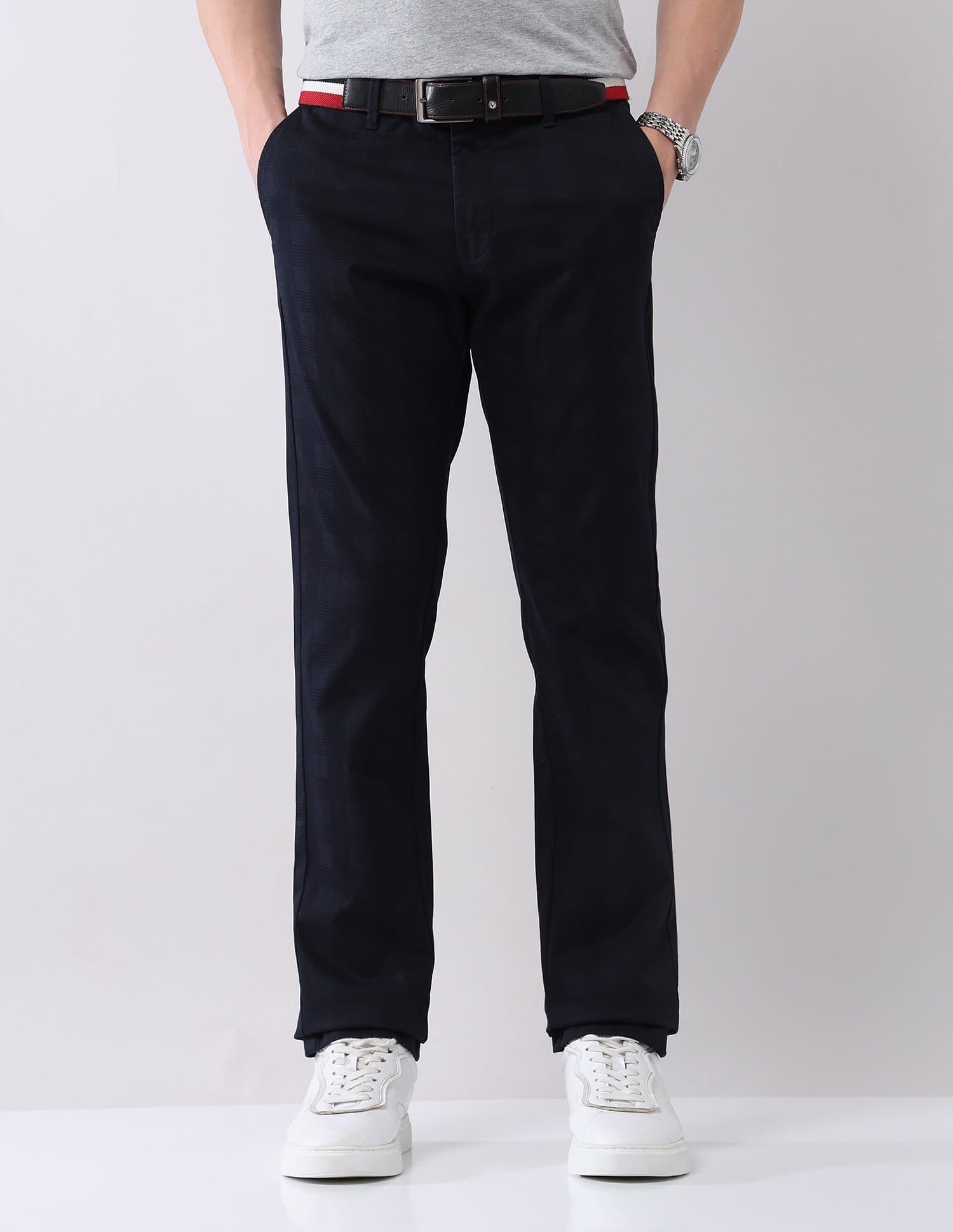 Regular Modern Slim Fit Chinos