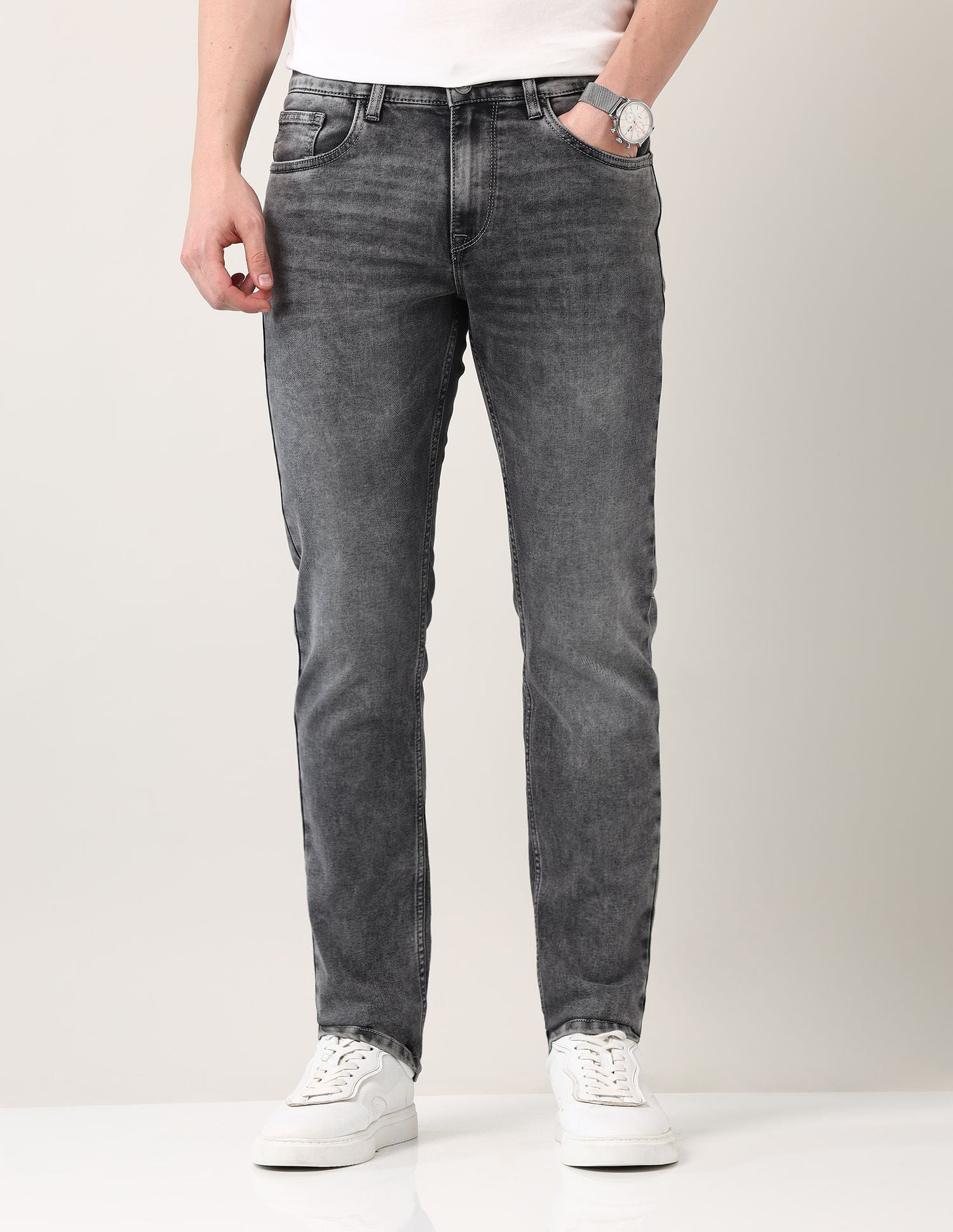 Easy-on slim Fit Mid Rise Jeans