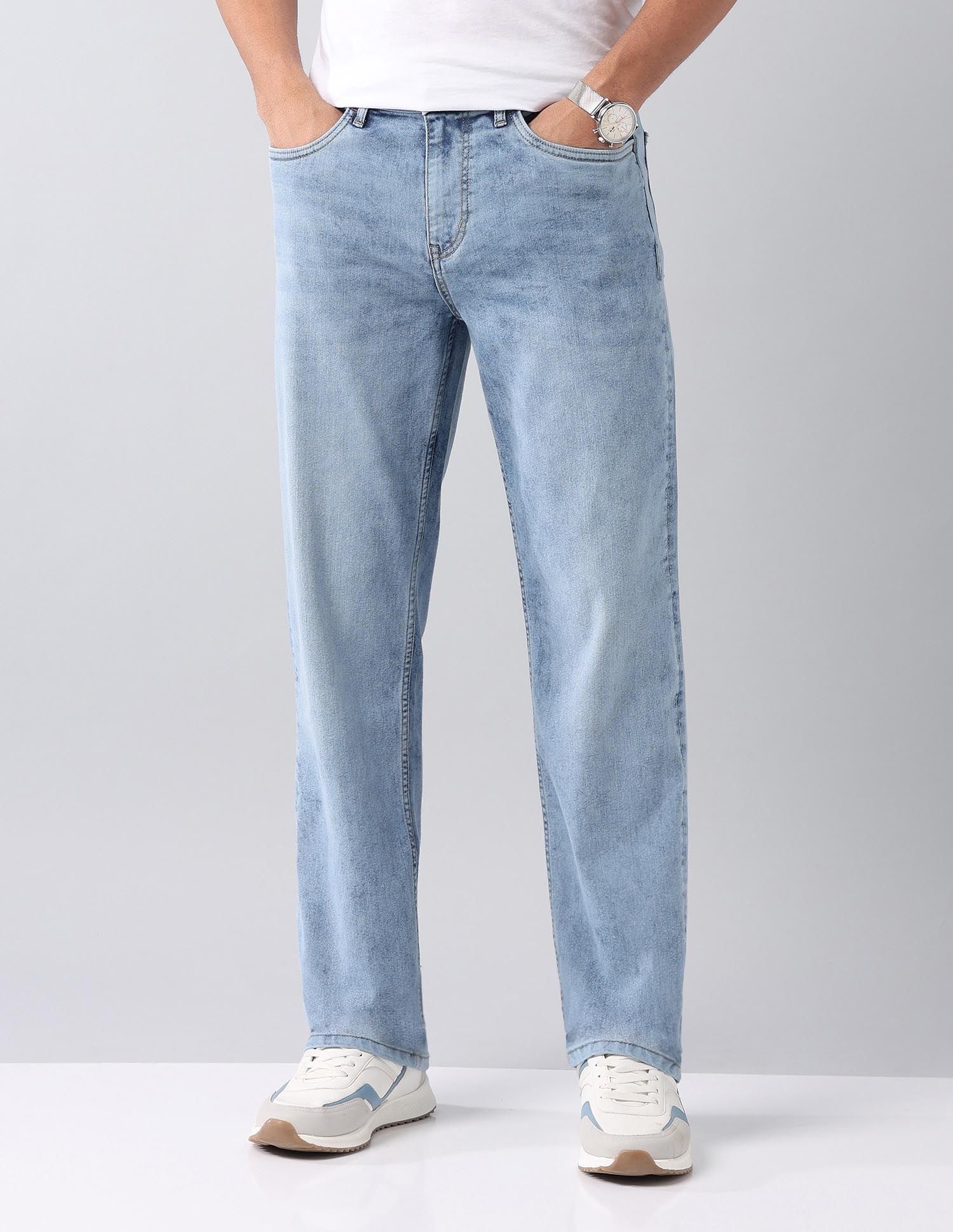 Rugged And Relaxed Fit Mid Rise Jeans