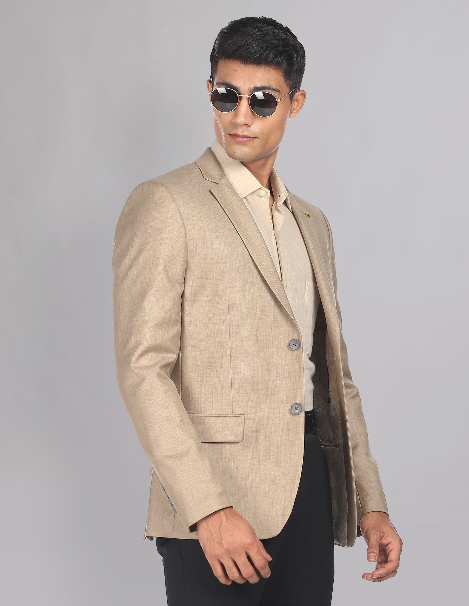 Sleek & Heathered Tailored Fit Blazer