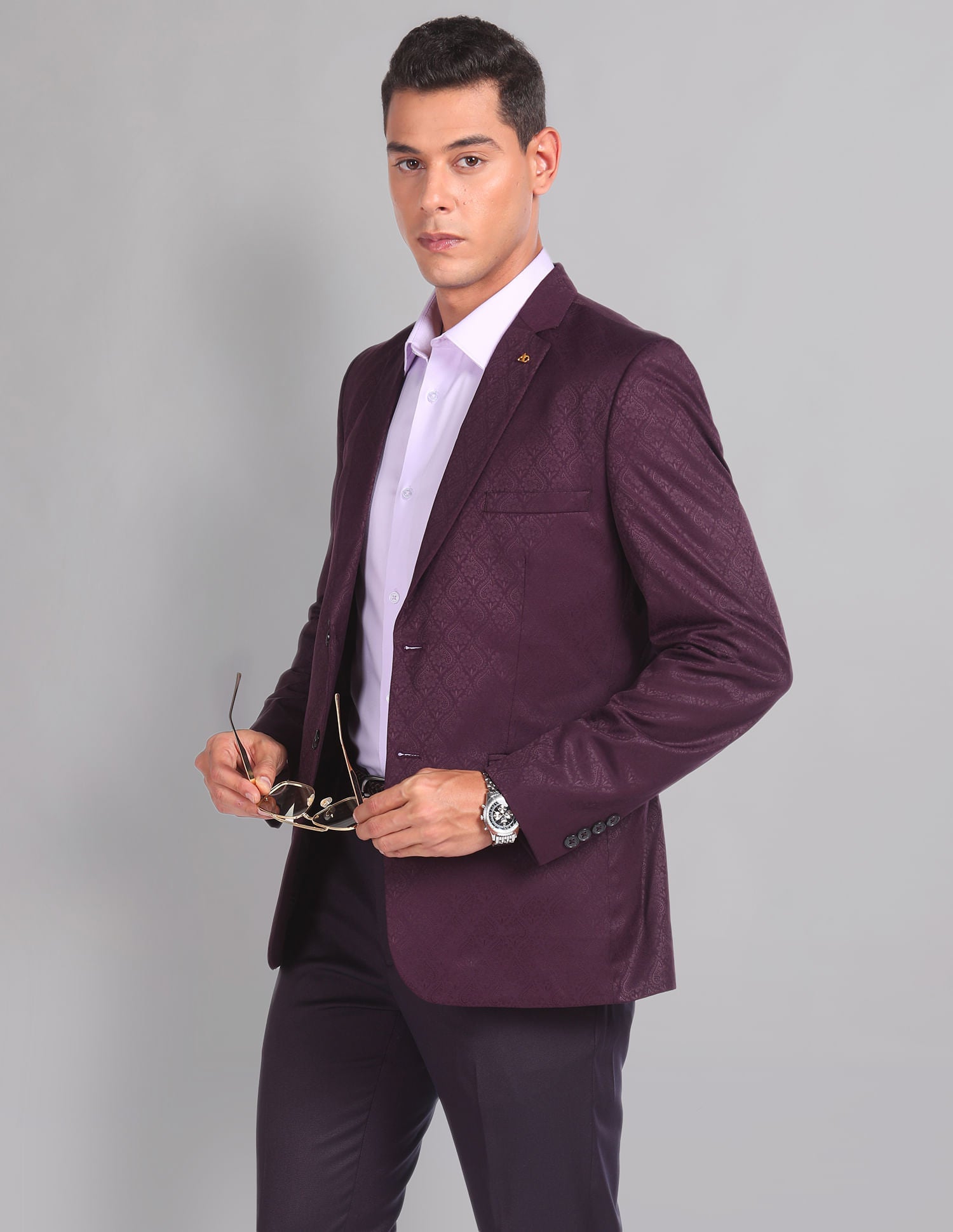 Exquisitely Tailored Fit Jacquard Sartorial Suit