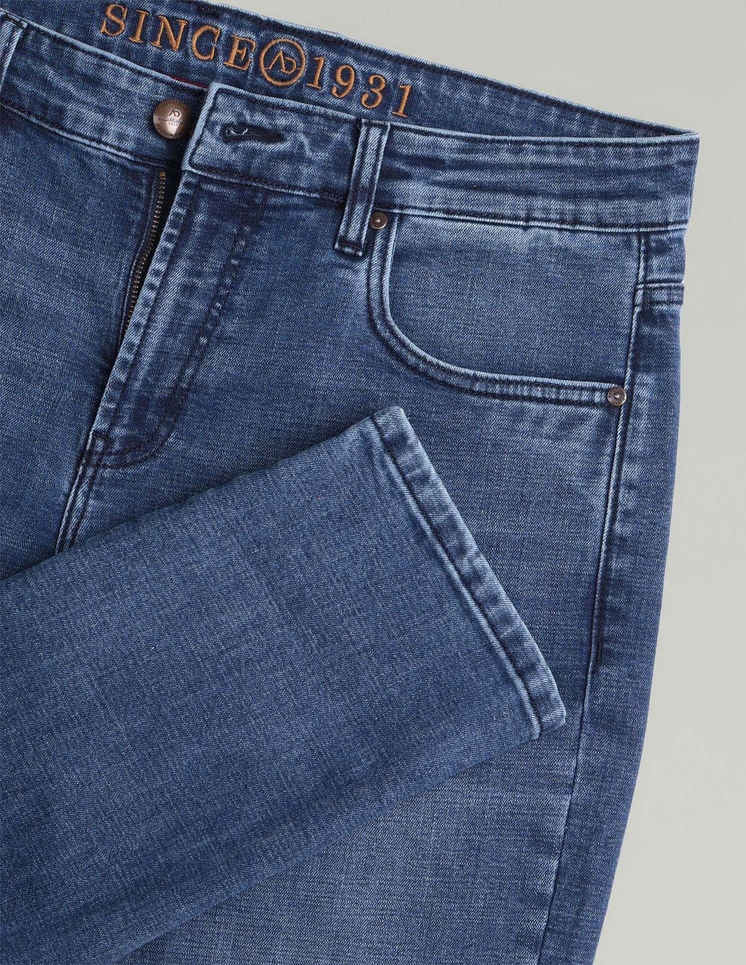 Contemporary Coded Whiskered Slim Fit Mid-Rise Jeans