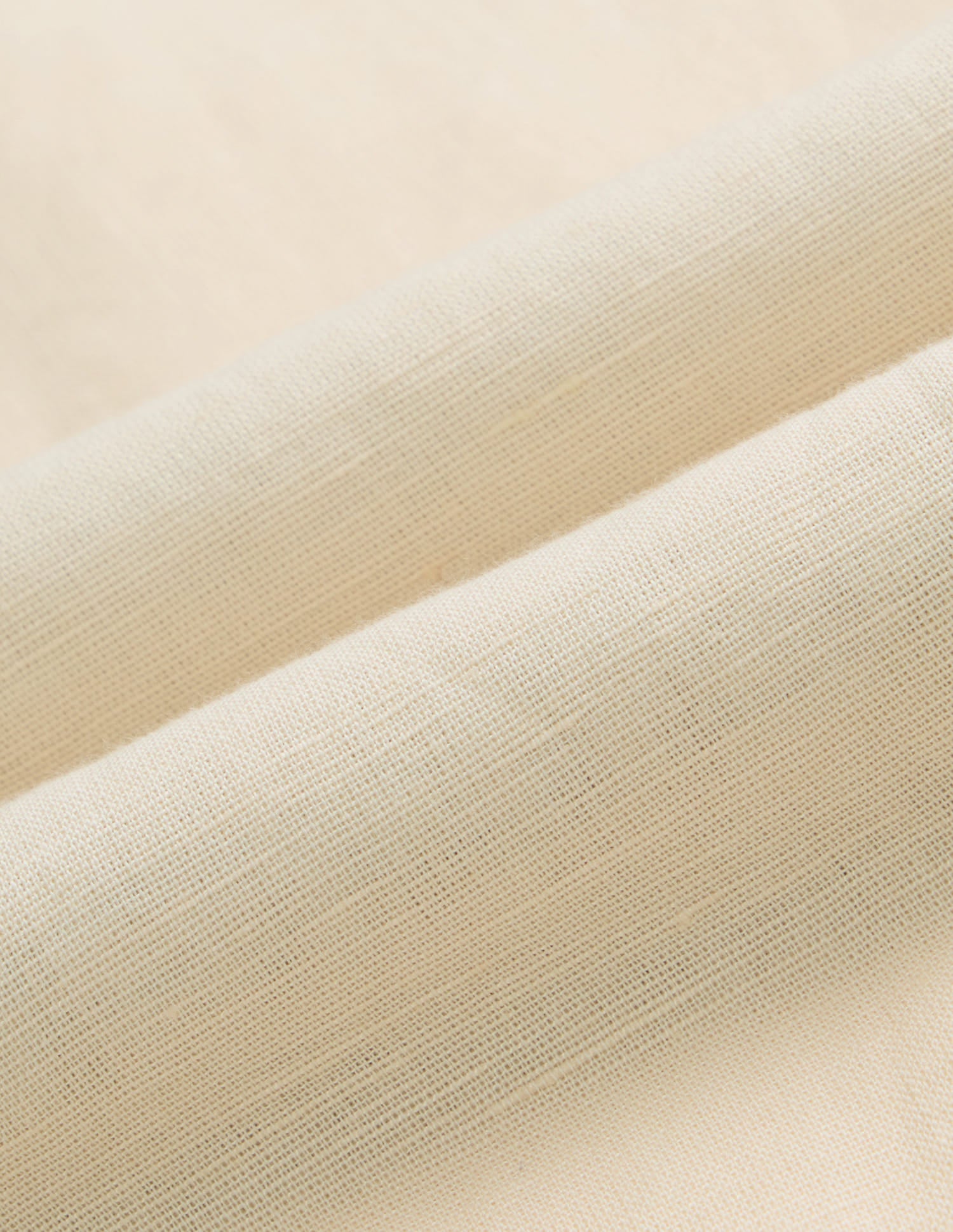 Biege Solid Modern Slim Fit Shirt