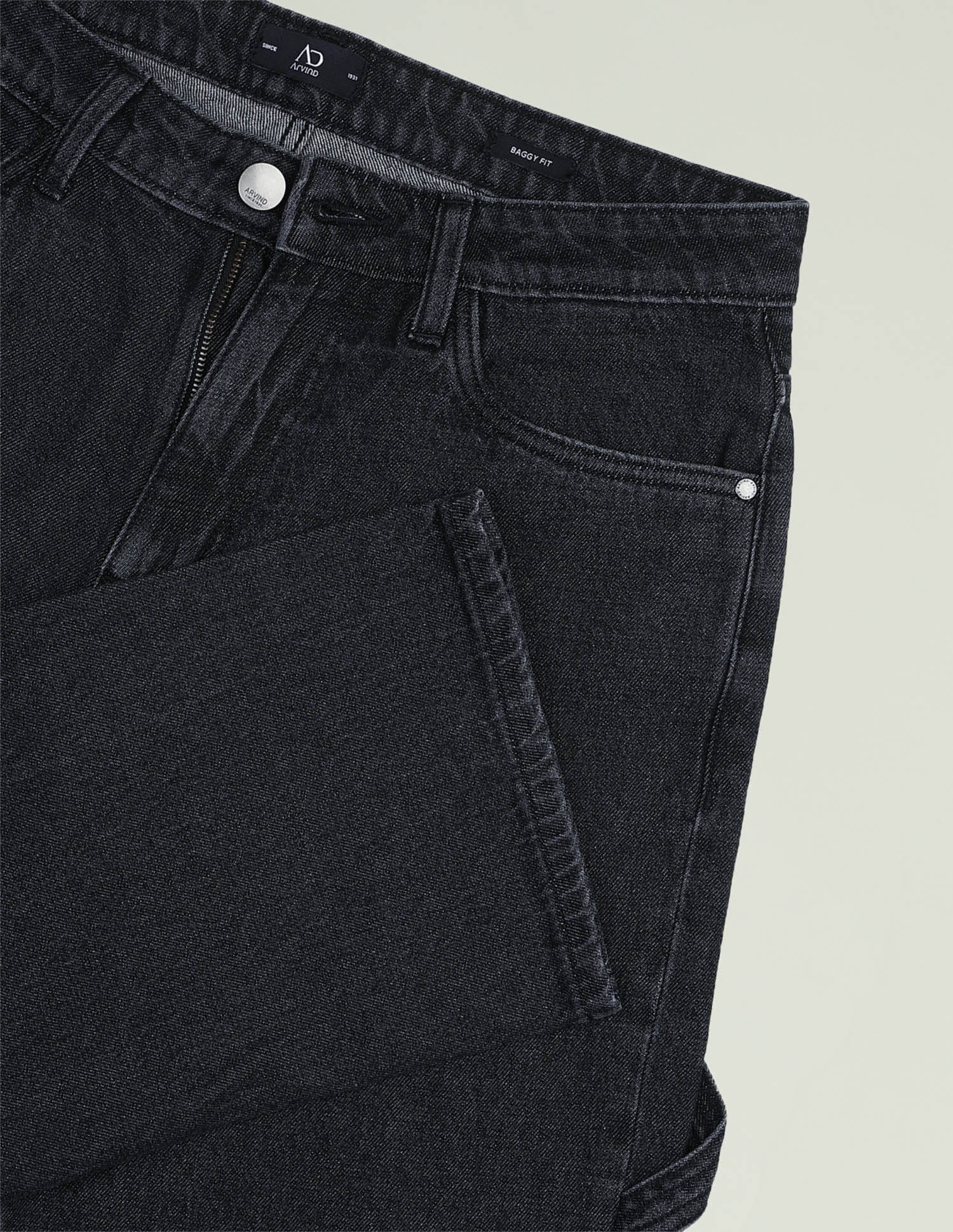 Mid Rise Easy Baggy Fit Jeans
