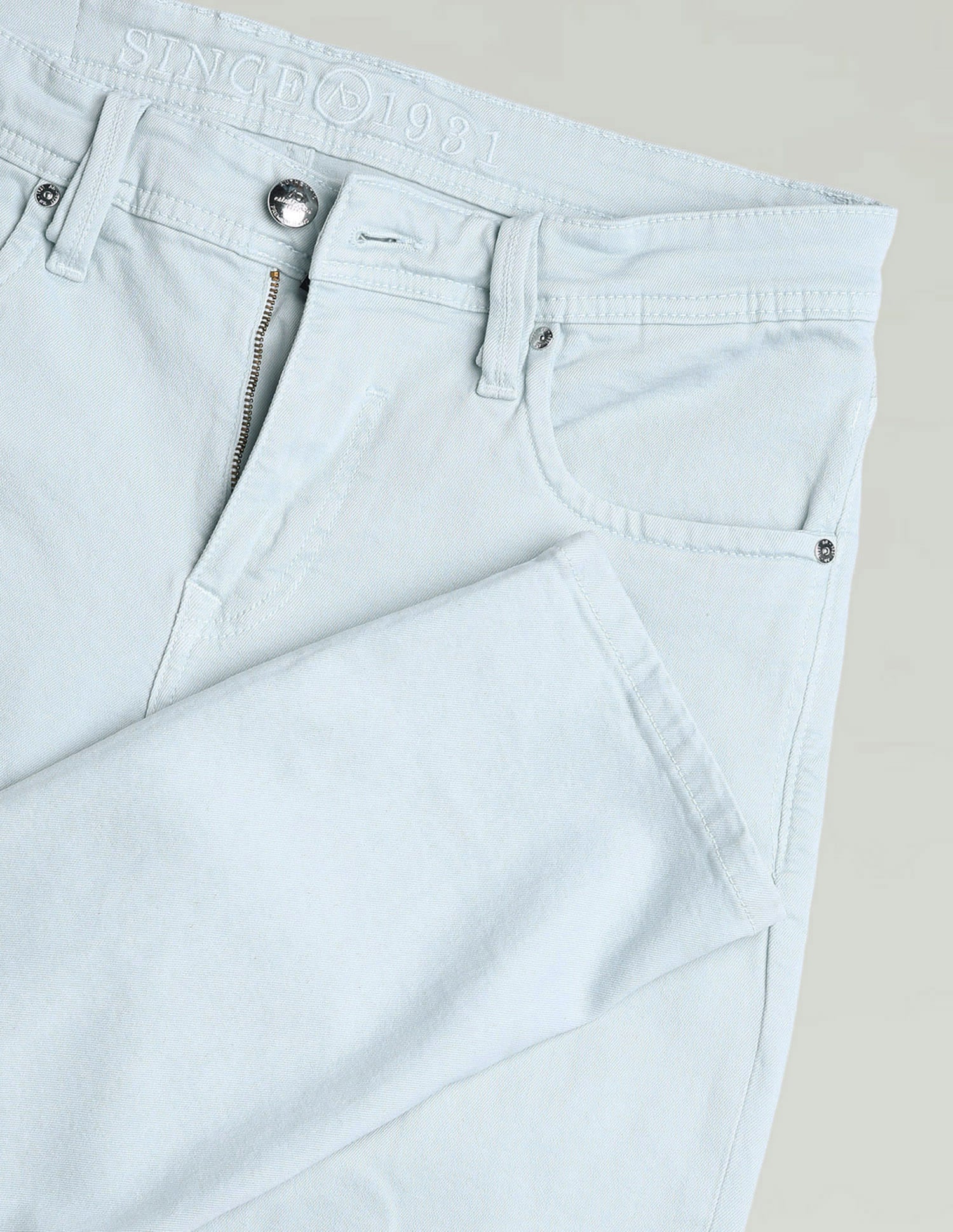 Relaxed Vibe Solid Mid-Rise Slim Fit Jeans