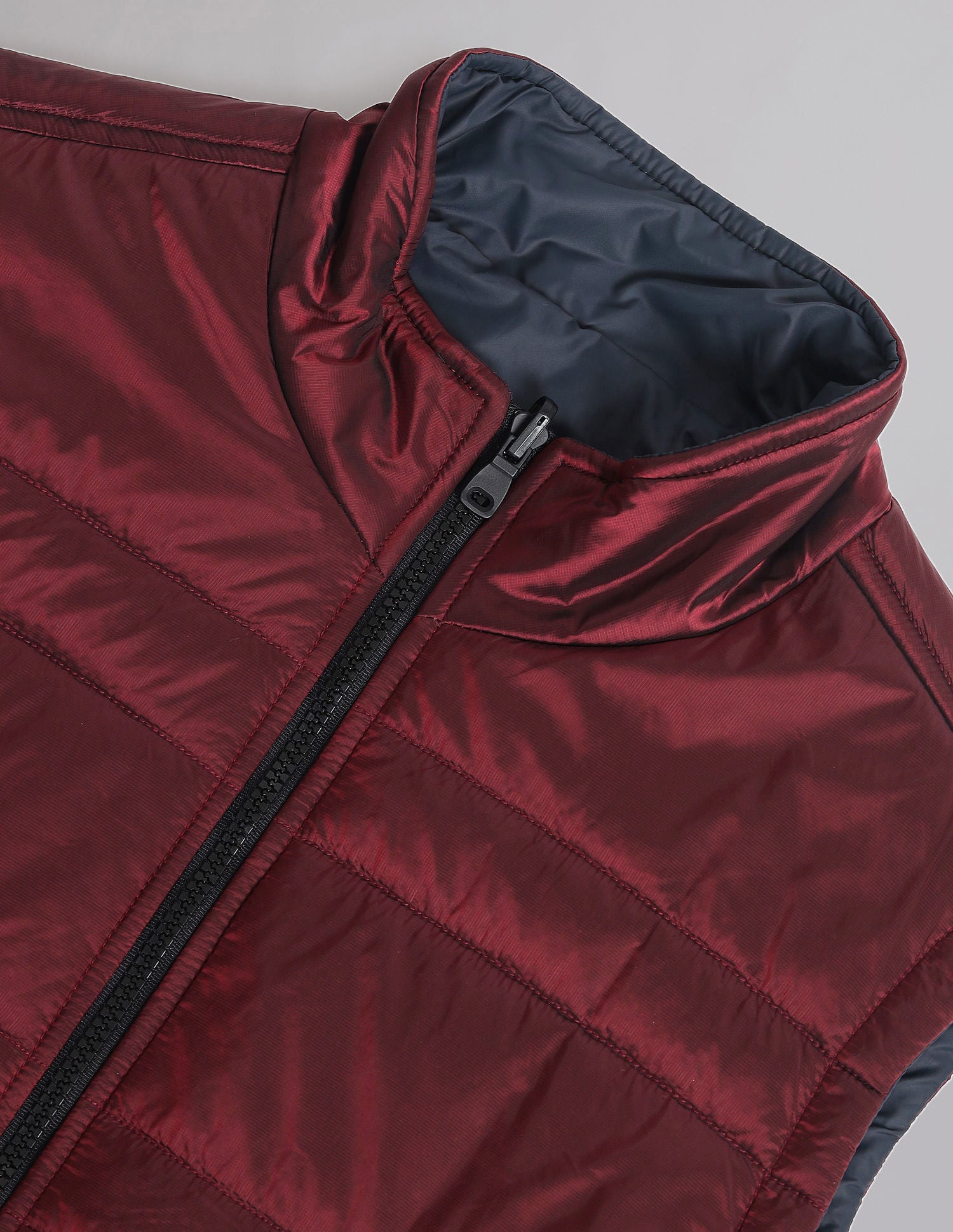 Sleeveless Quilt Reversible Jacket