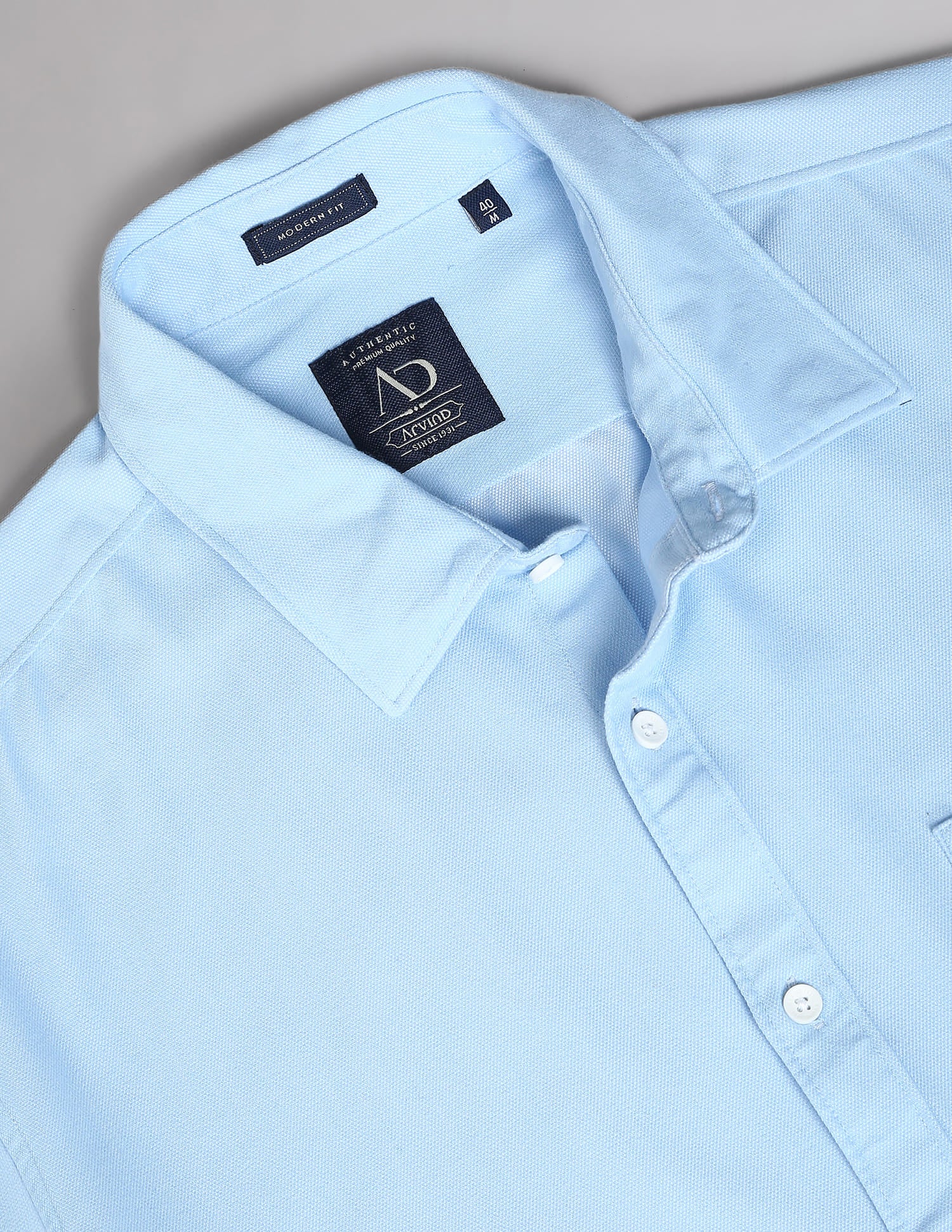 Knit Solid Slim Fit Casual Shirt