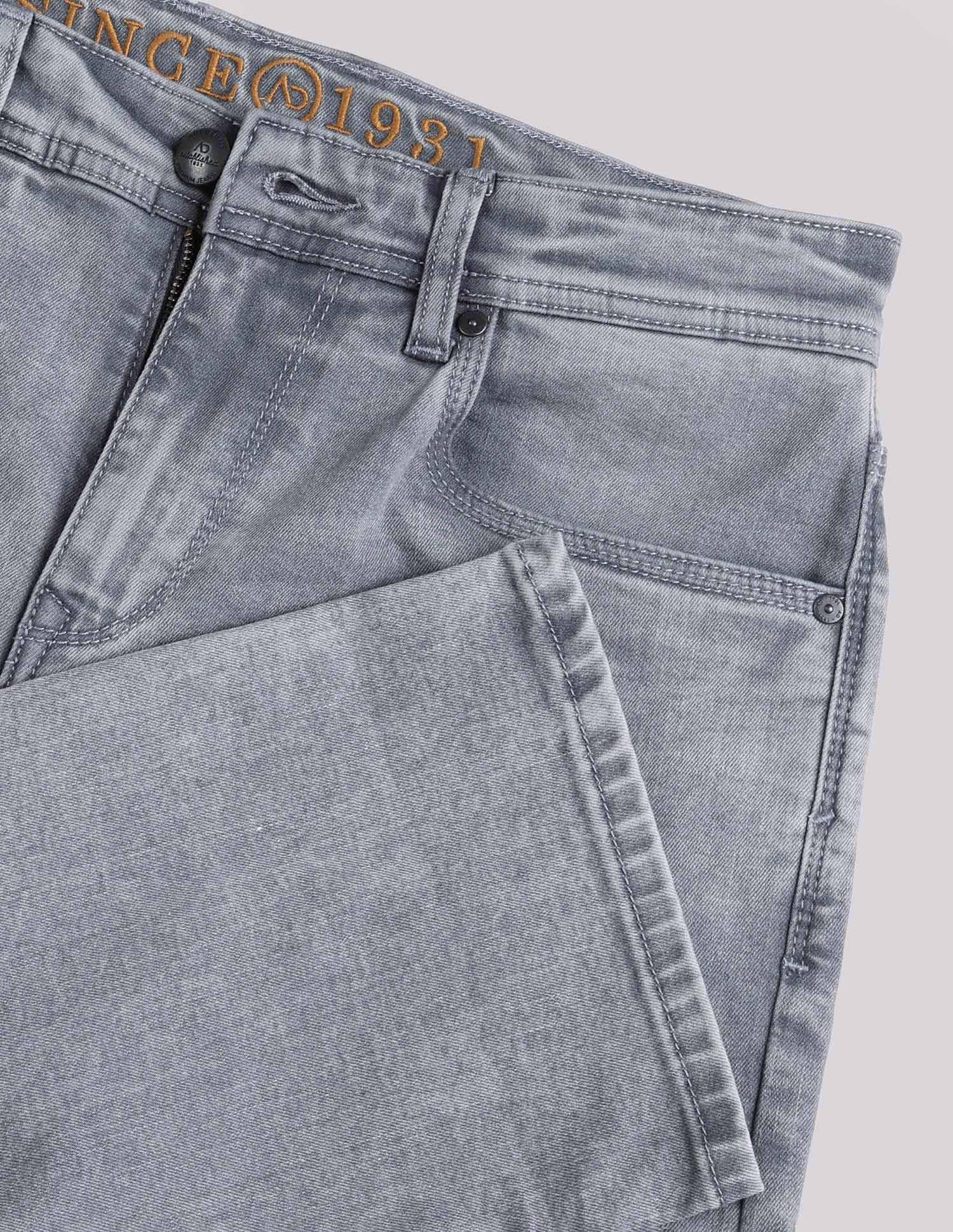 Urban Pause Comfort Slim Fit Jeans
