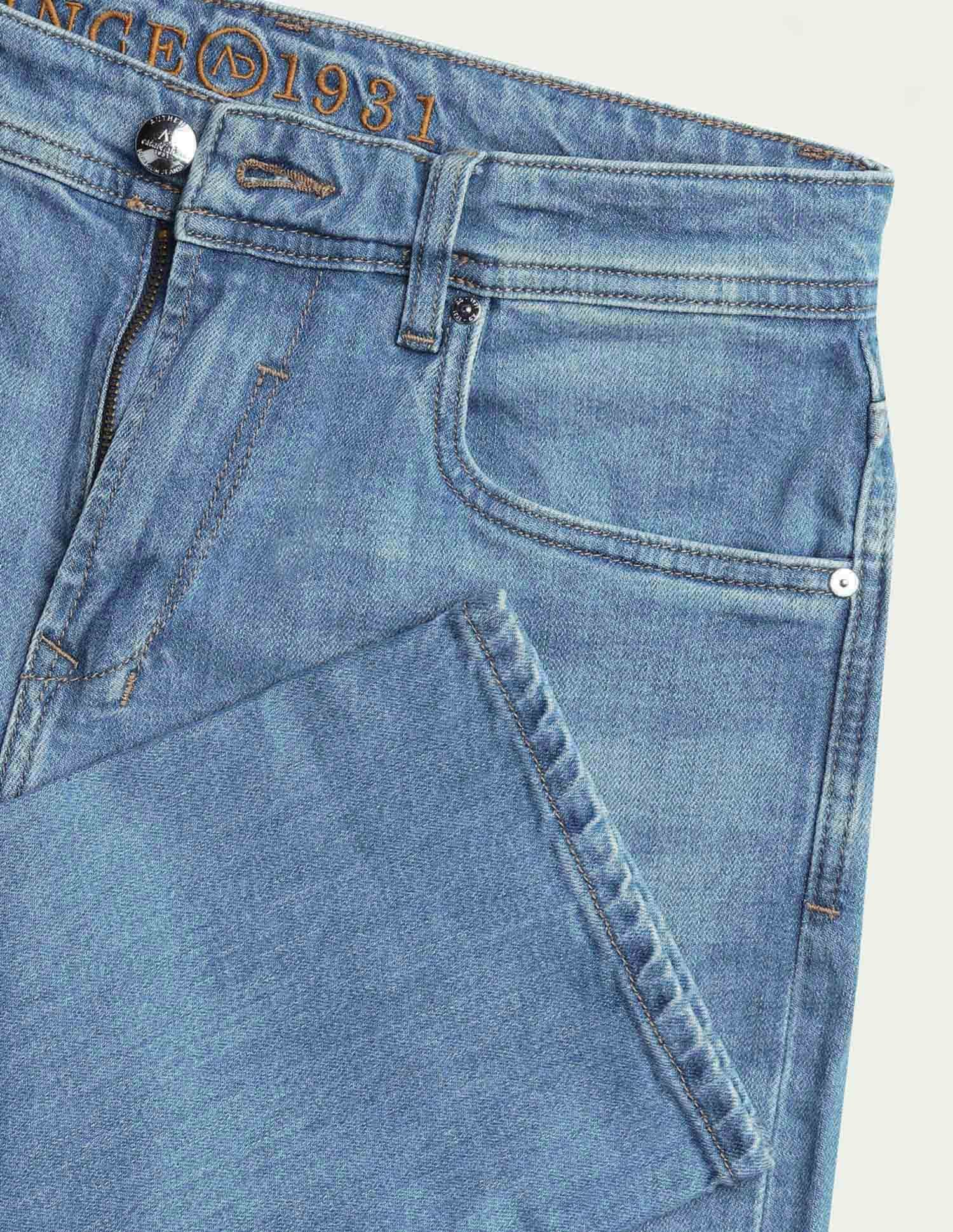 Mid Rise Comfort Slim Fit Jeans