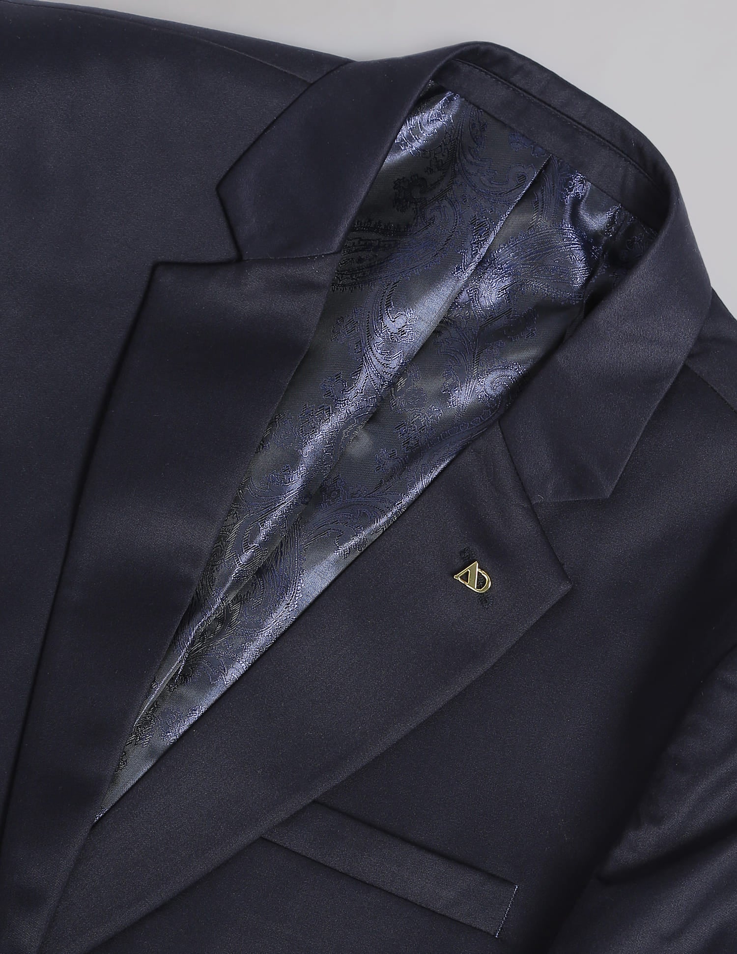 Tailored Fit Versatile Three Piece Suit