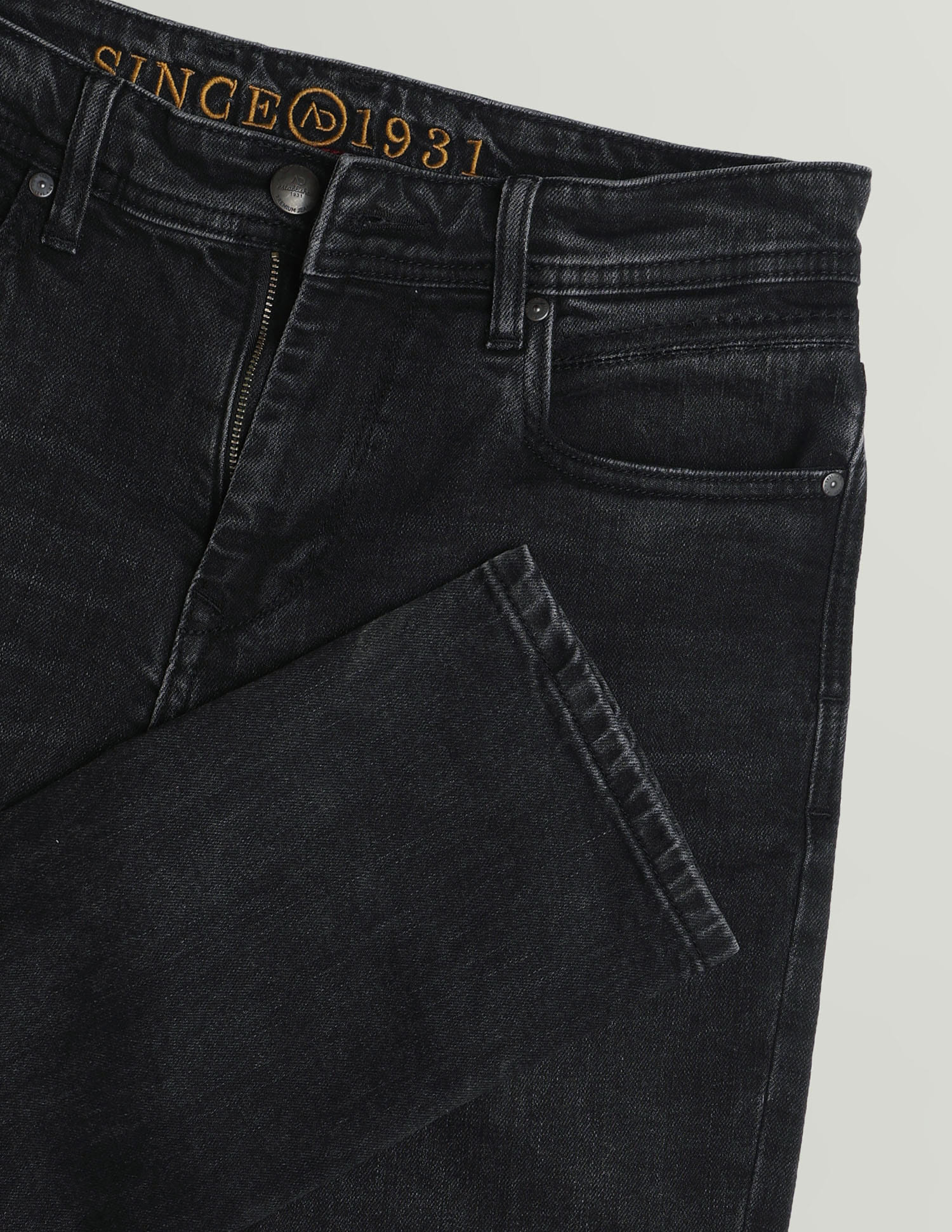 Adventure Essential Slim Fit Mid-Rise Whiskered Jeans