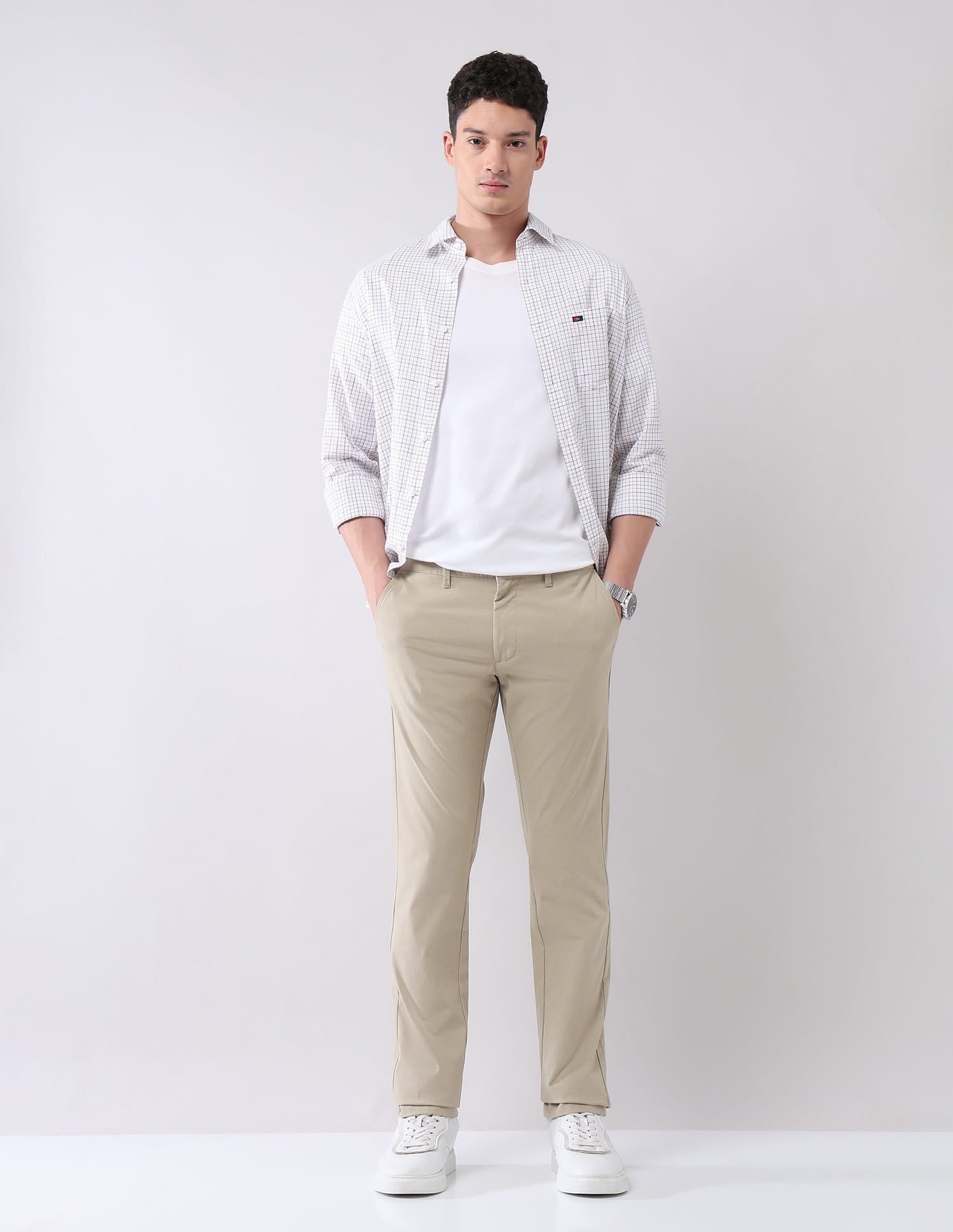 Regular Modern Slim Fit Chinos