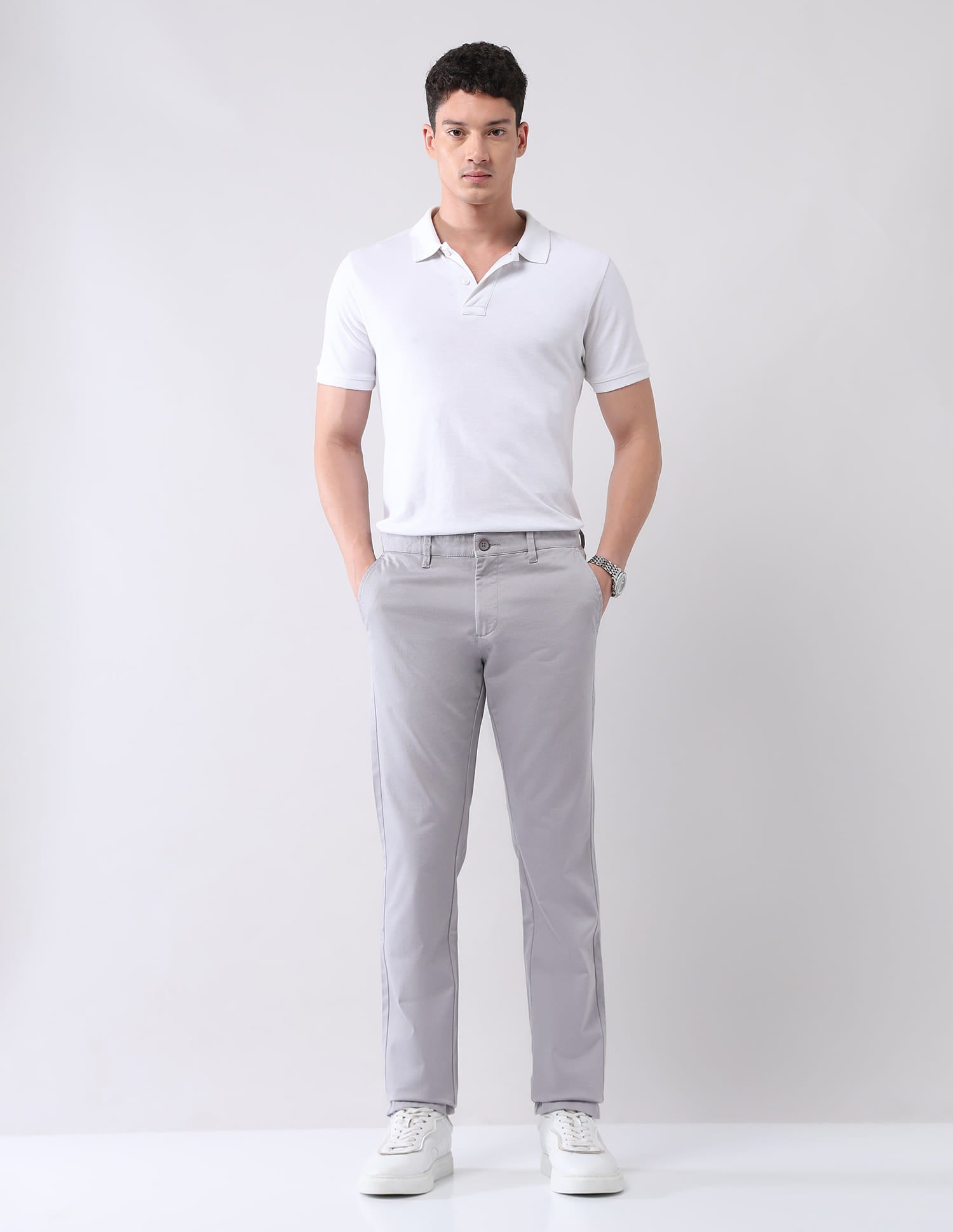 Regular Modern Slim Fit Chinos