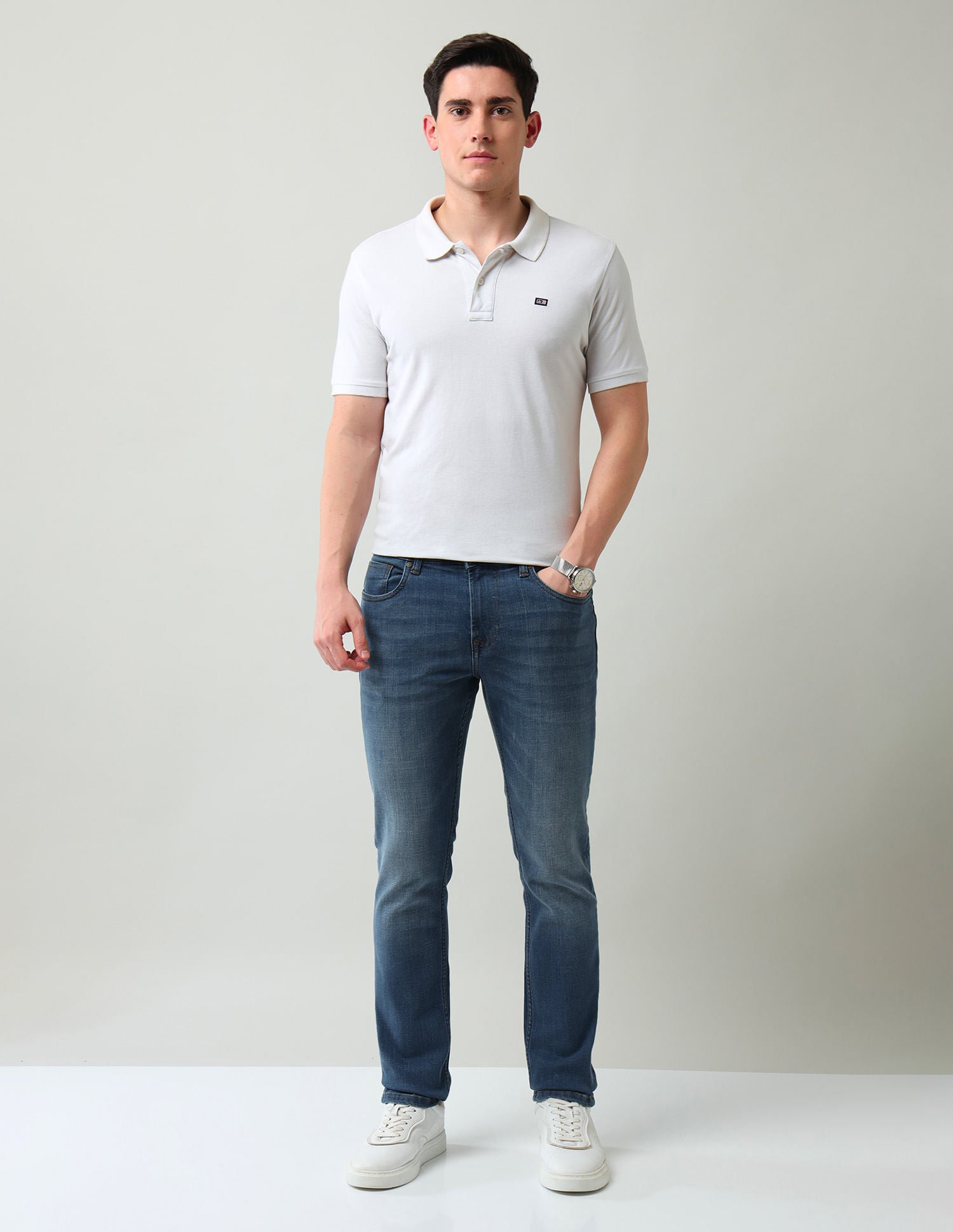 Easy-on slim Fit Mid Rise Jeans