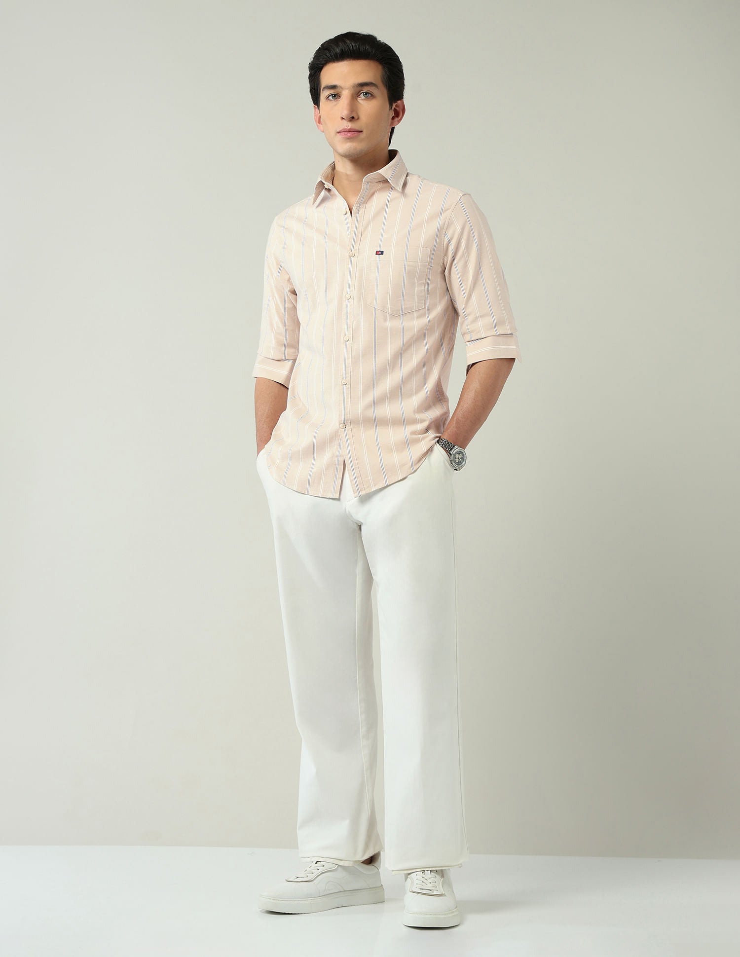 Wardrobe essential Modern Slim Fit Vertical Striped Shirt