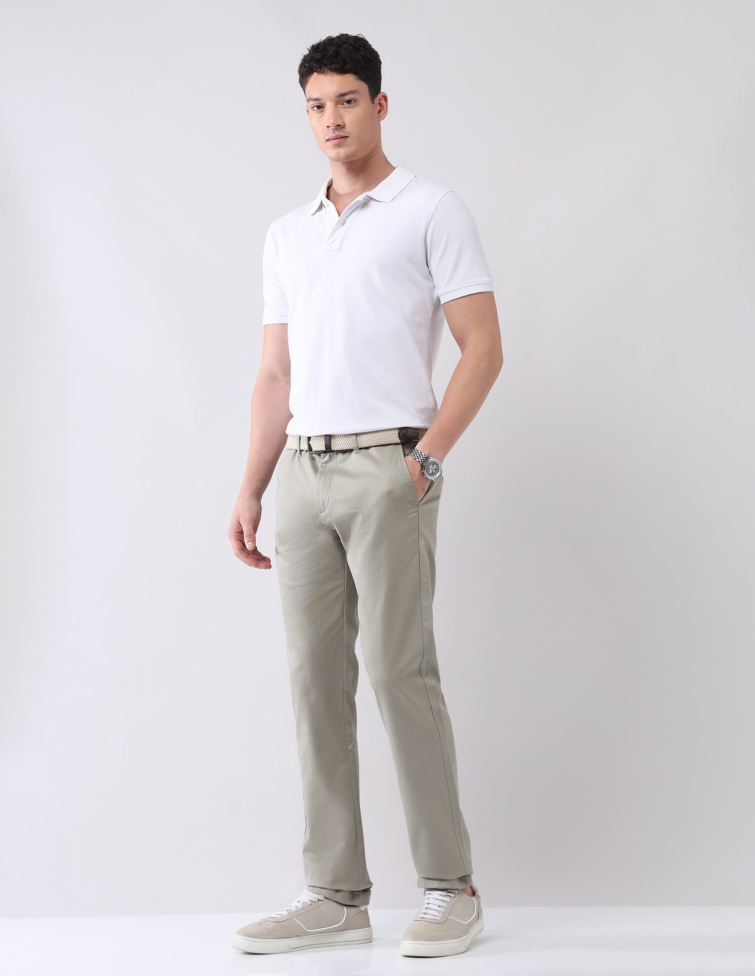 Regular Modern Slim Fit Chinos