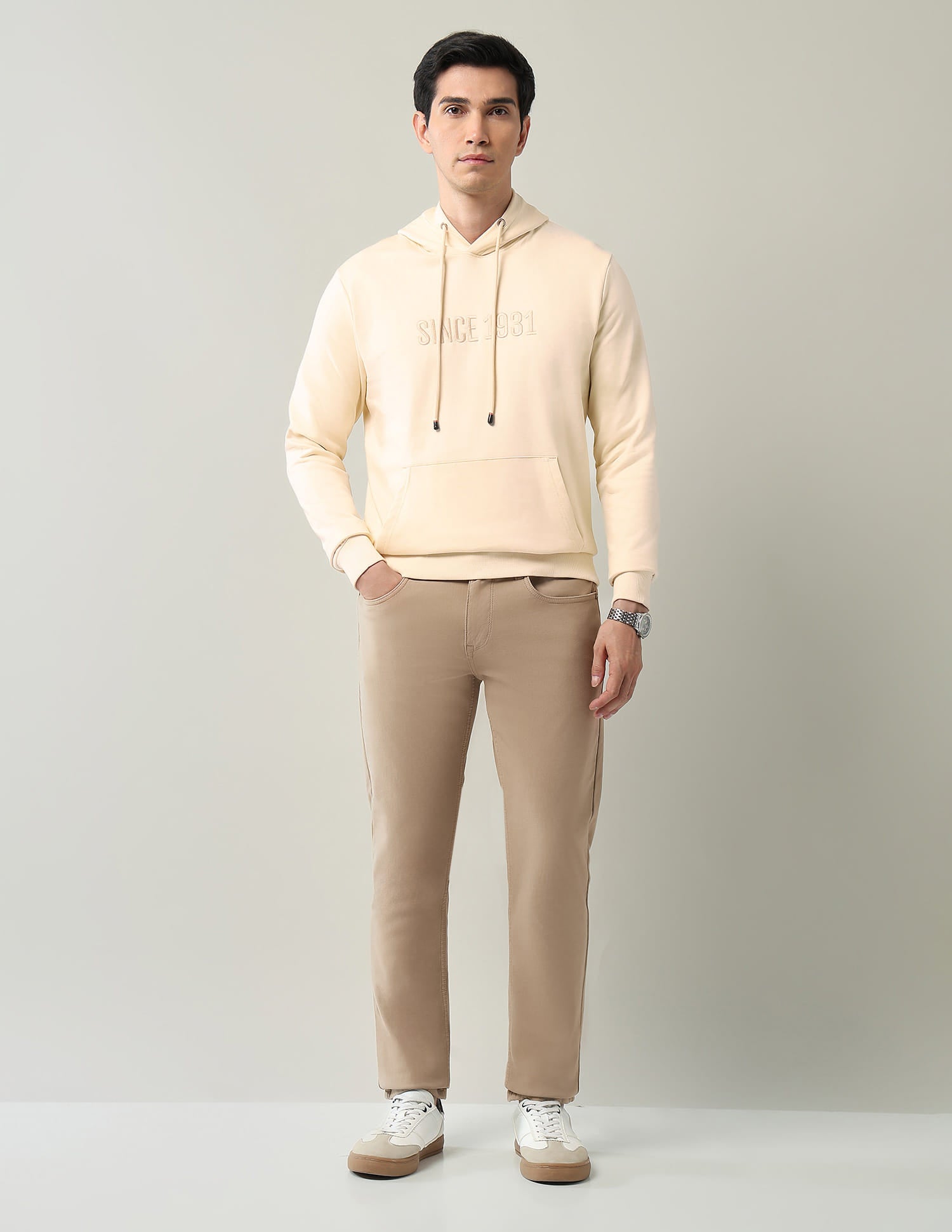 Modern Slim Fit Sweatshirt
