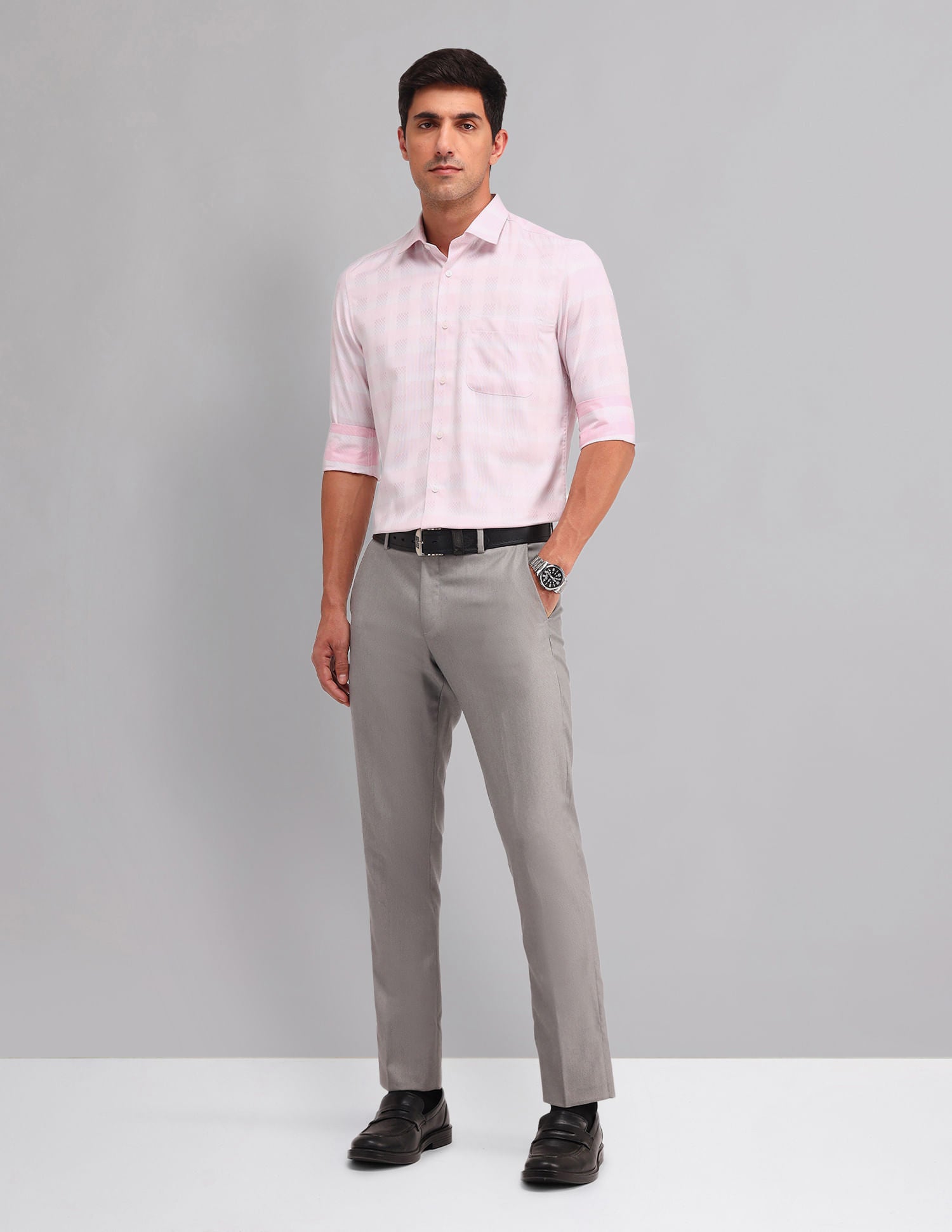 Sleek & Modern Regular Fit Checked Twill Shirt