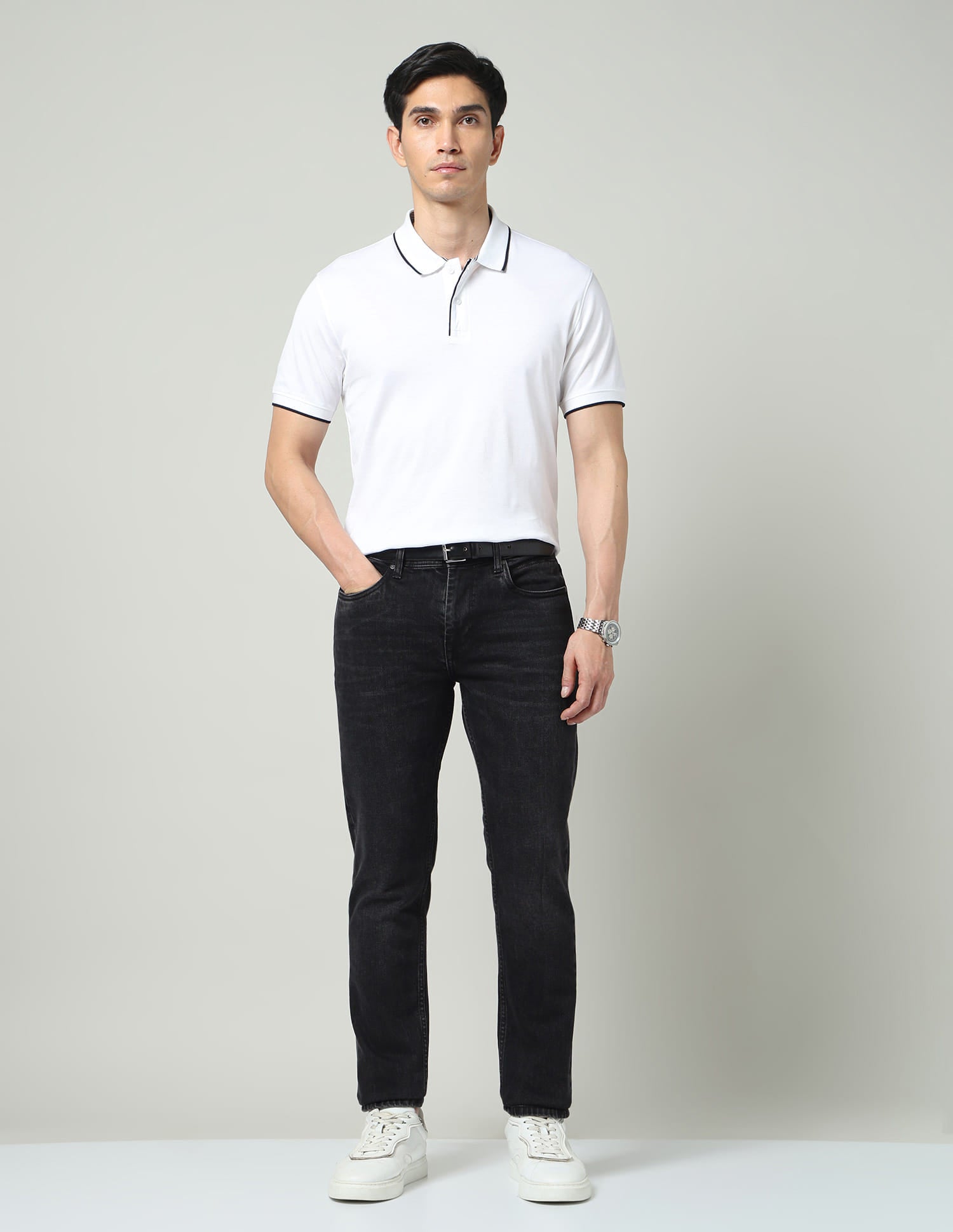 Adventure Essential Slim Fit Mid-Rise Whiskered Jeans