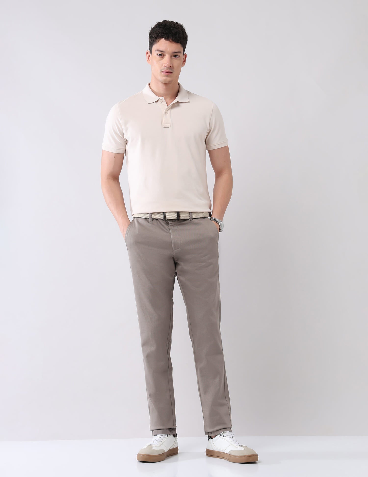 Regular Modern Slim Fit Chinos
