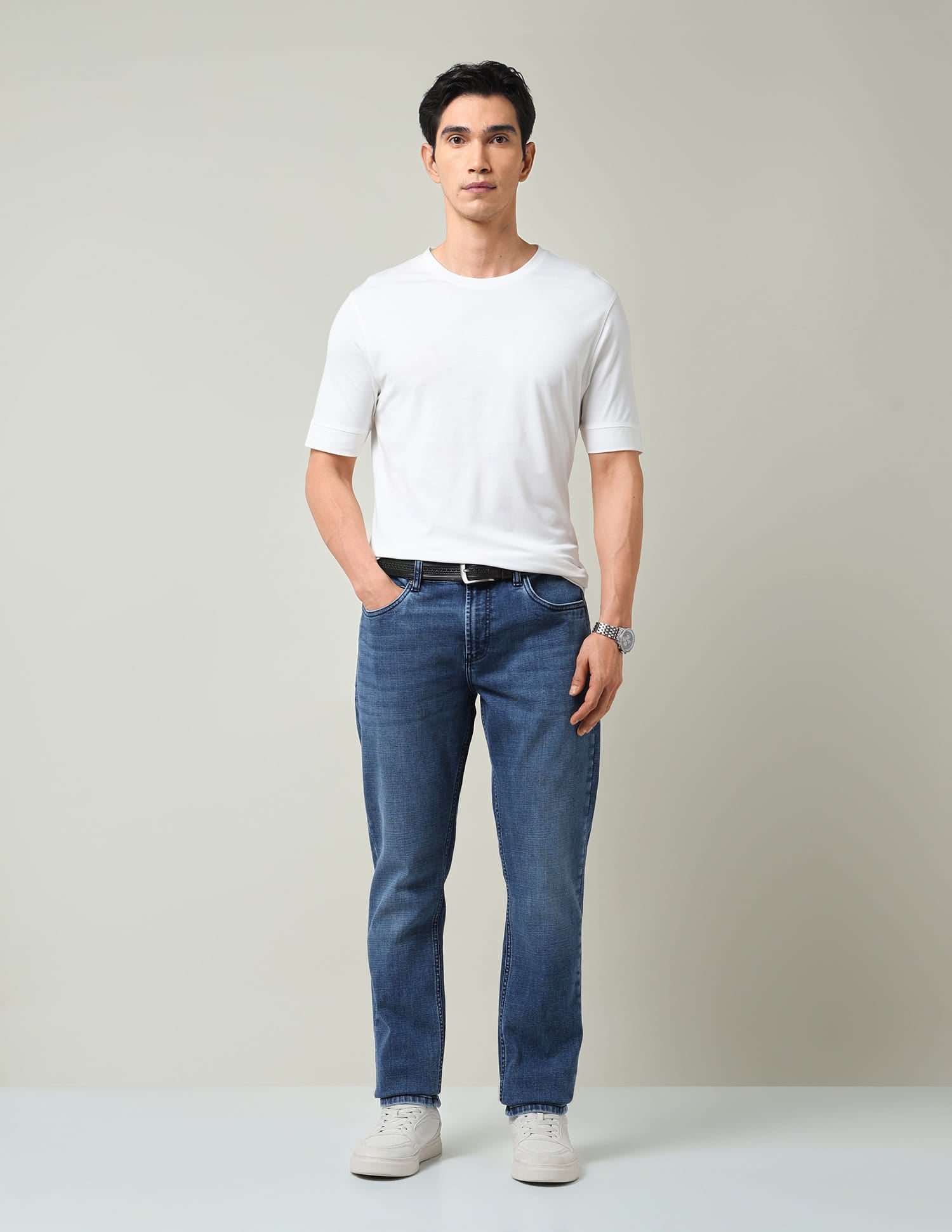 Contemporary Coded Whiskered Slim Fit Mid-Rise Jeans