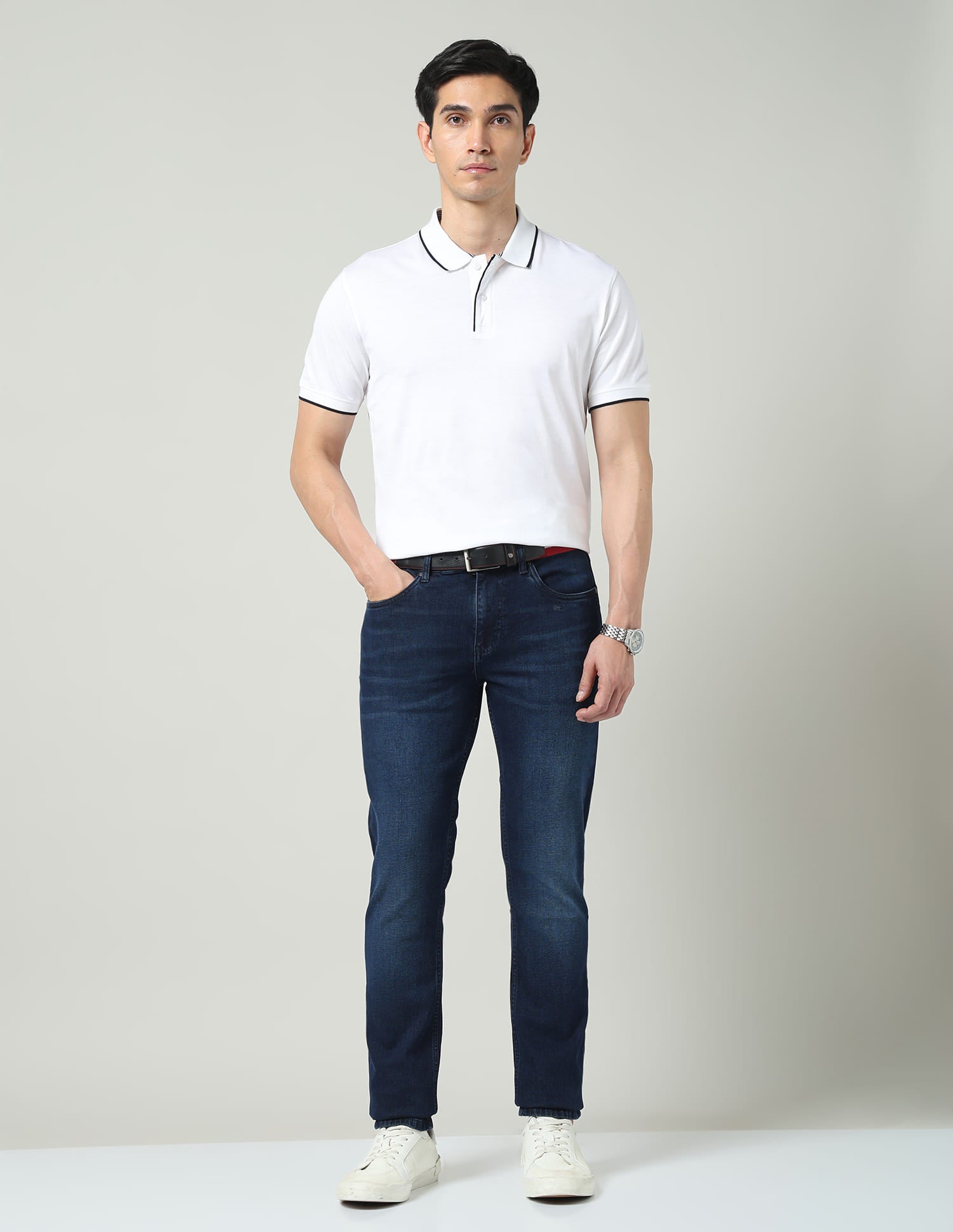 Adventure Essential Slim Fit Mid-Rise Whiskered Jeans