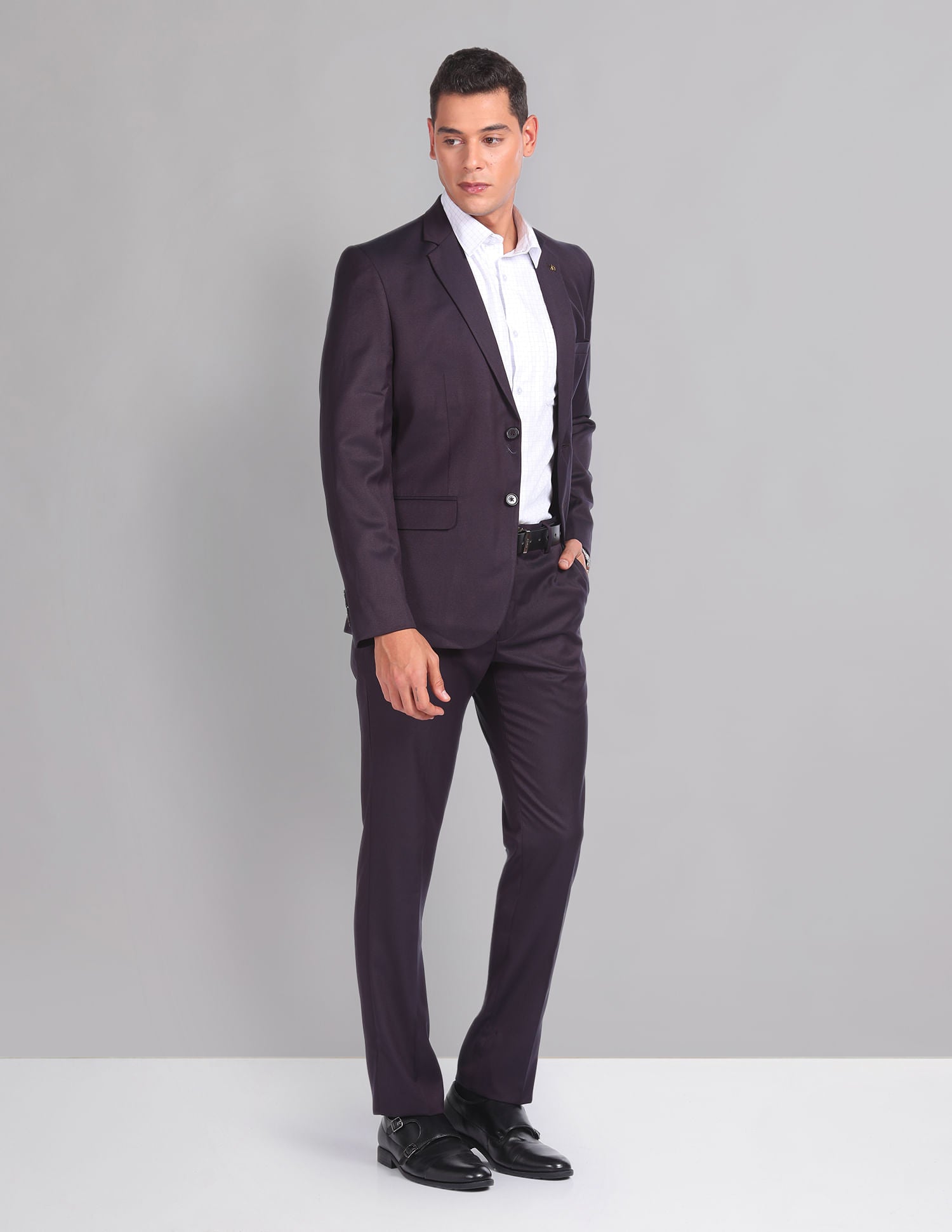 Classic Tailored Fit Sartorial Two Piece Suit