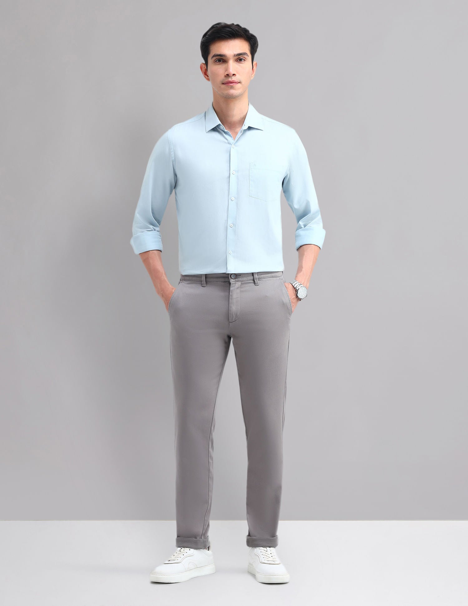 Regular Modern Slim Fit Chinos