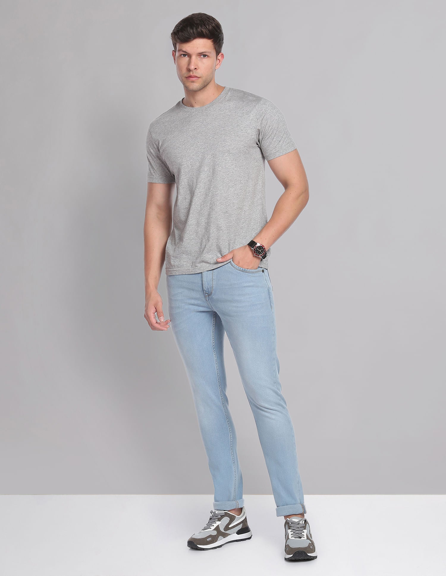Stone-Wash Slim Essential Jeans