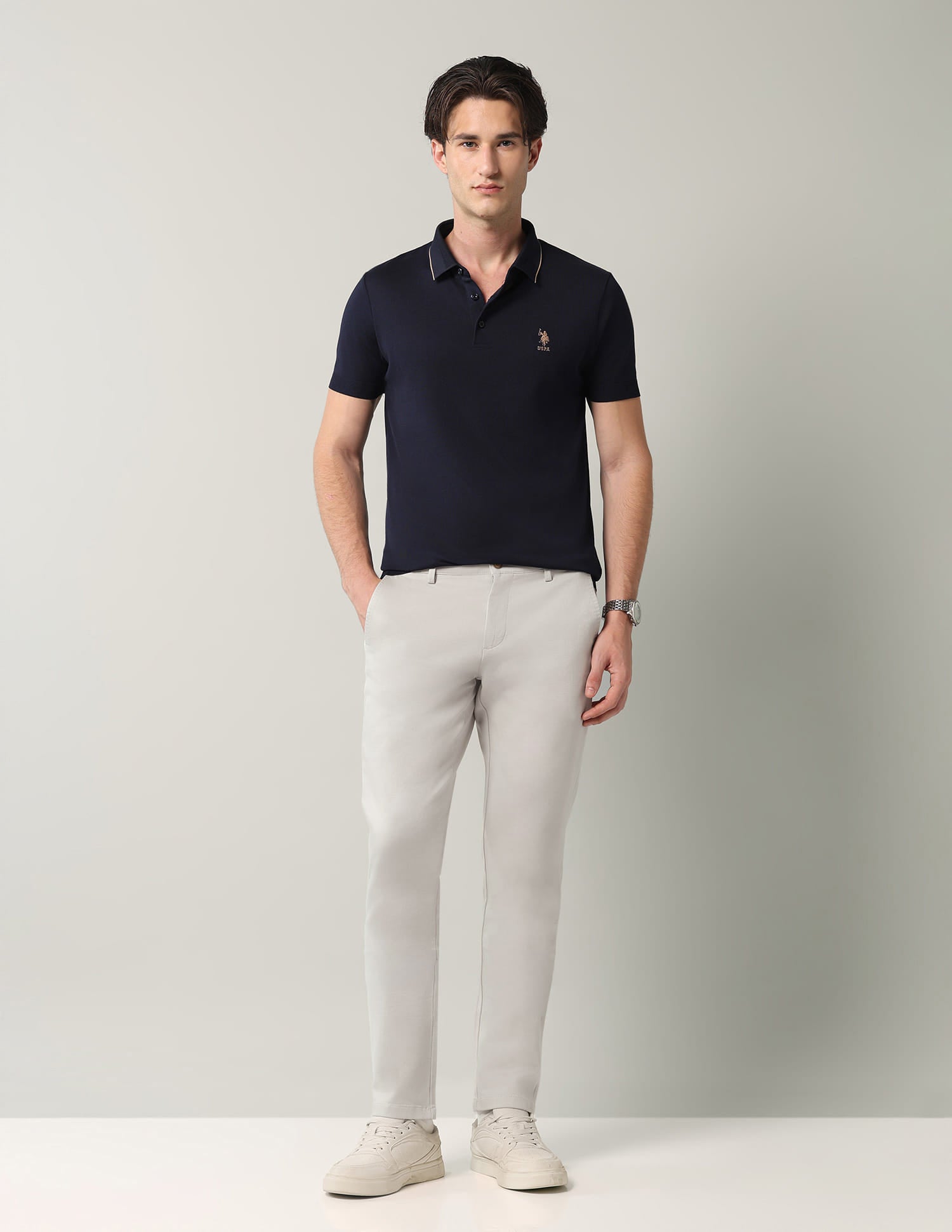 Textured Mid-rise Modern Fit Trousers