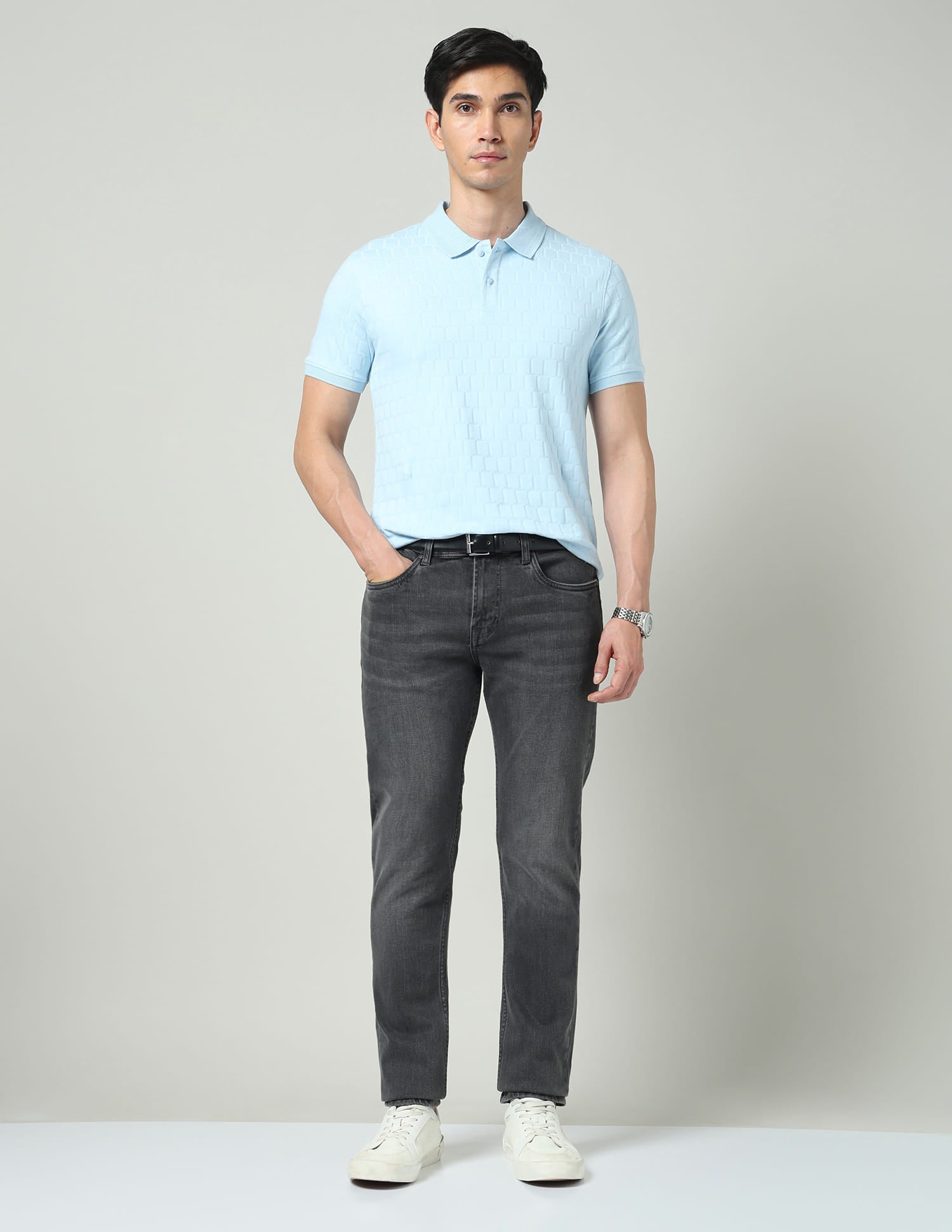 Adventure Essential Slim Fit Mid-Rise Whiskered Jeans