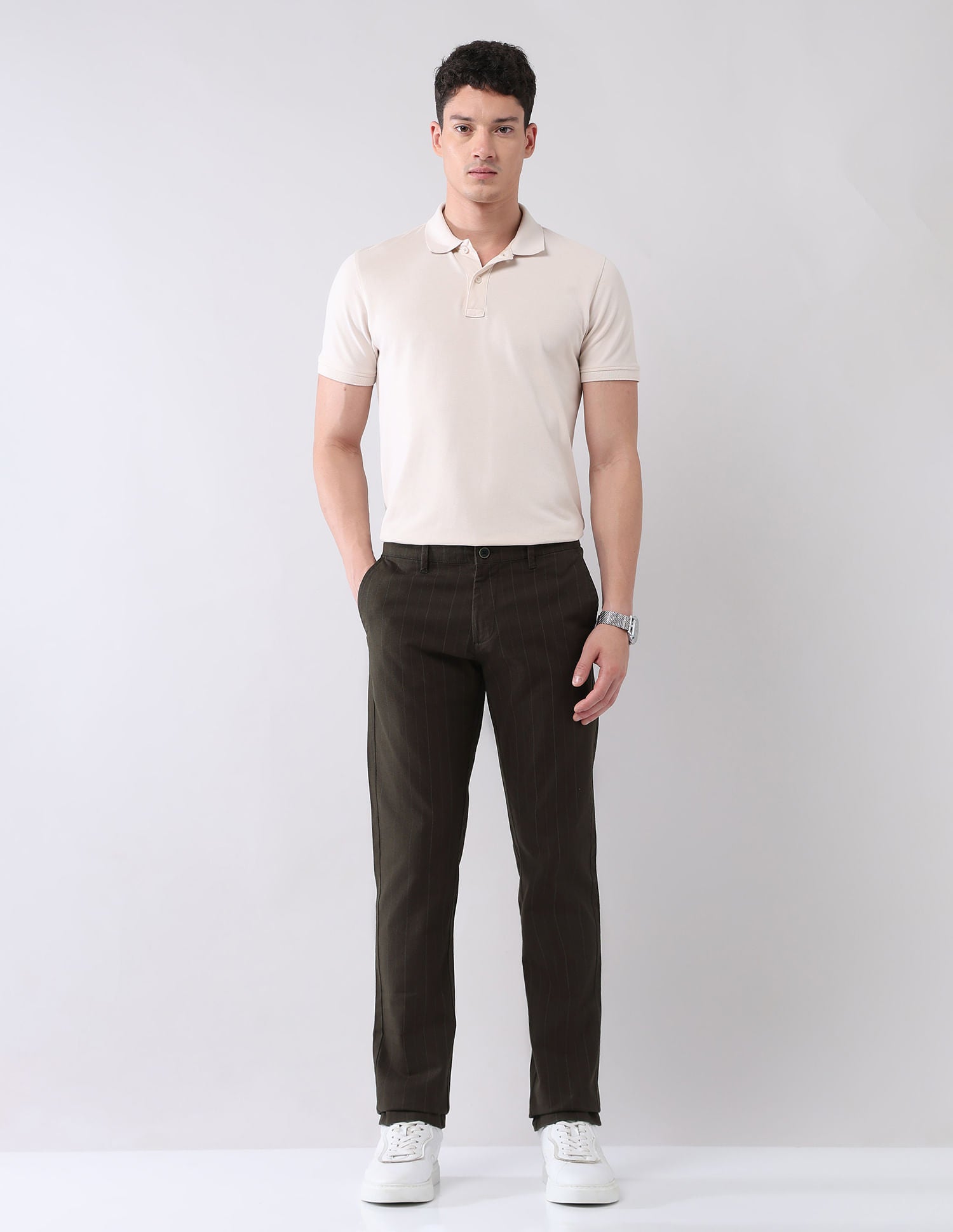 Regular Modern Slim Fit Chinos