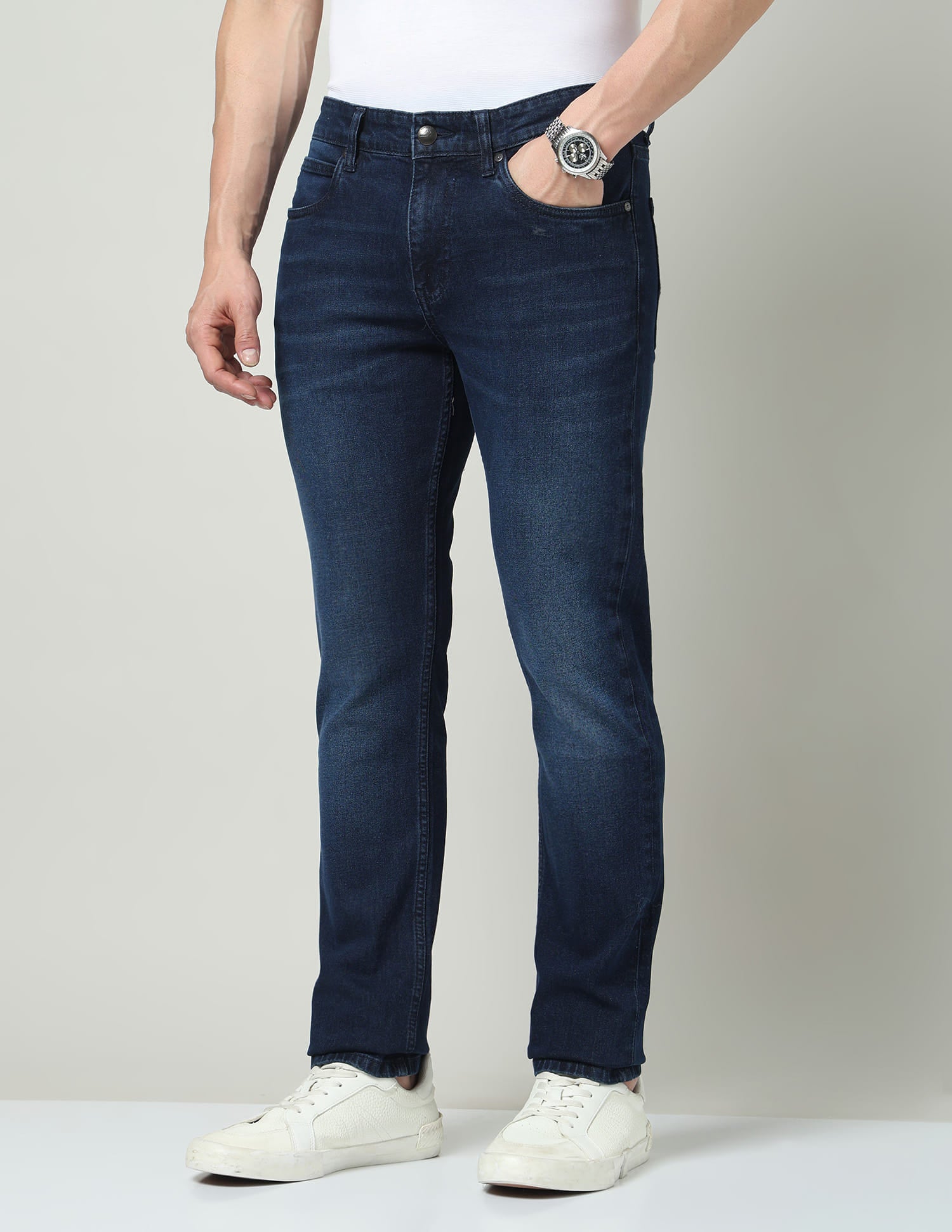 Adventure Essential Slim Fit Mid-Rise Whiskered Jeans