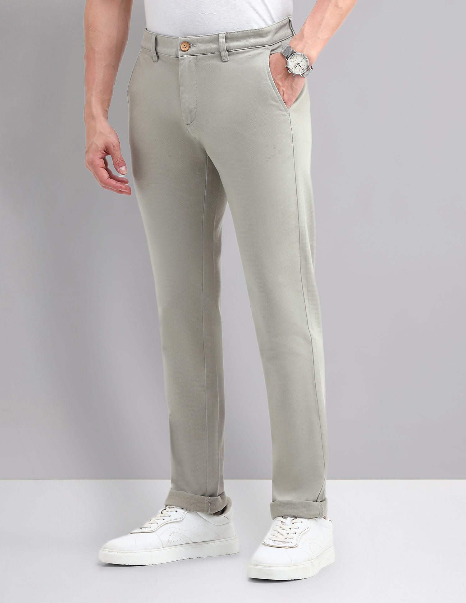 Regular Modern Slim Fit Chinos