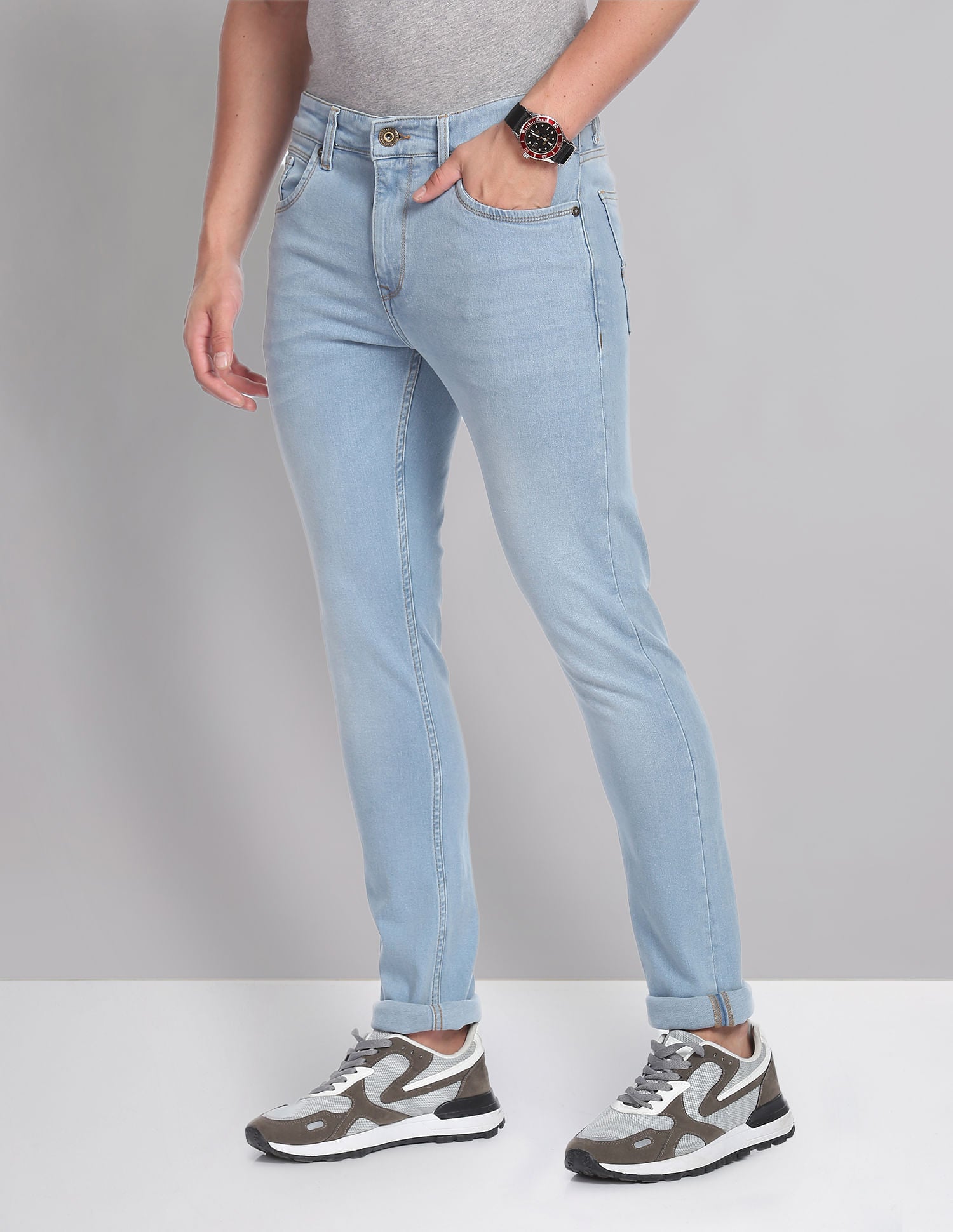 Stone-Wash Slim Essential Jeans