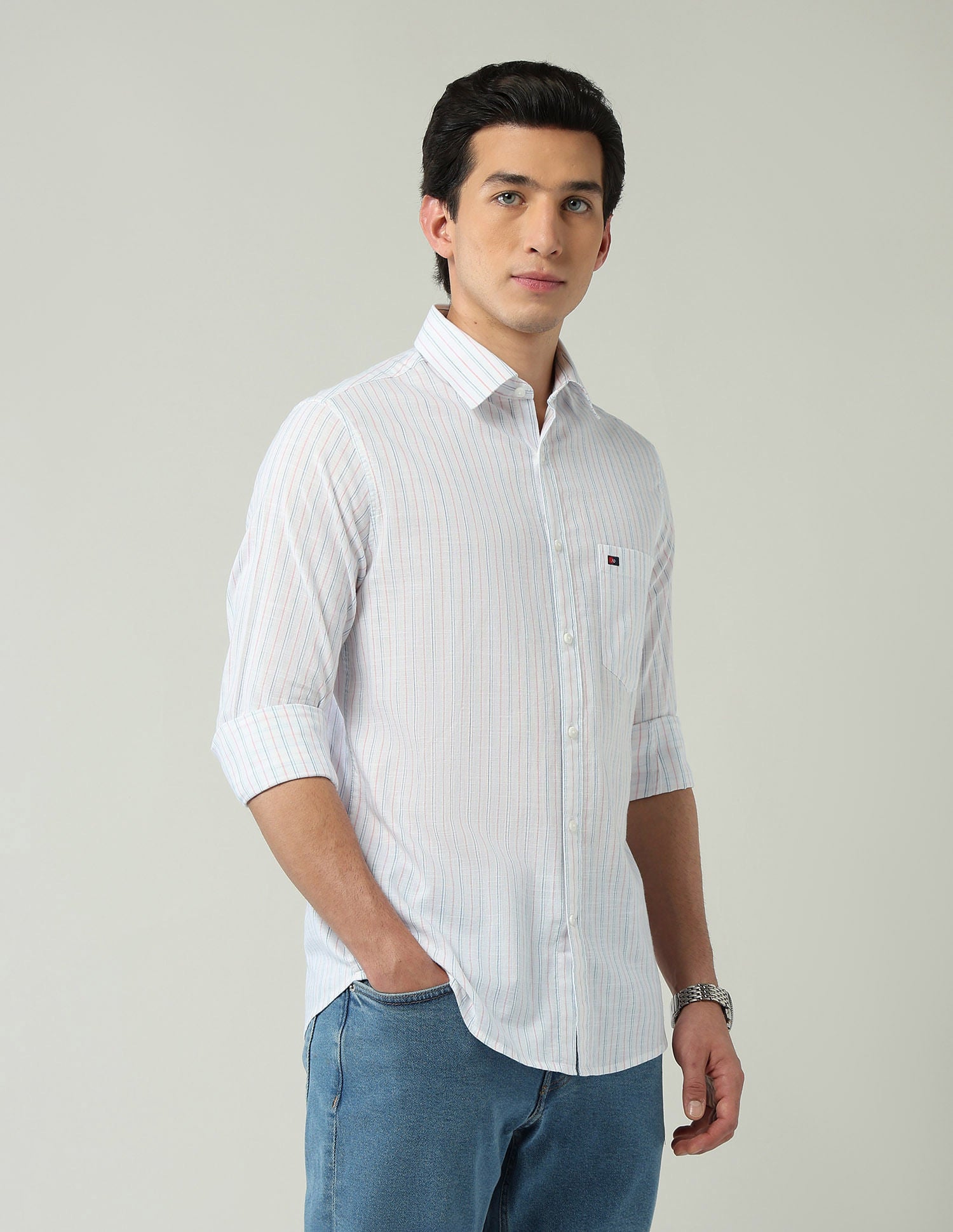 Wardrobe essential Modern Slim Fit Vertical Striped Shirt