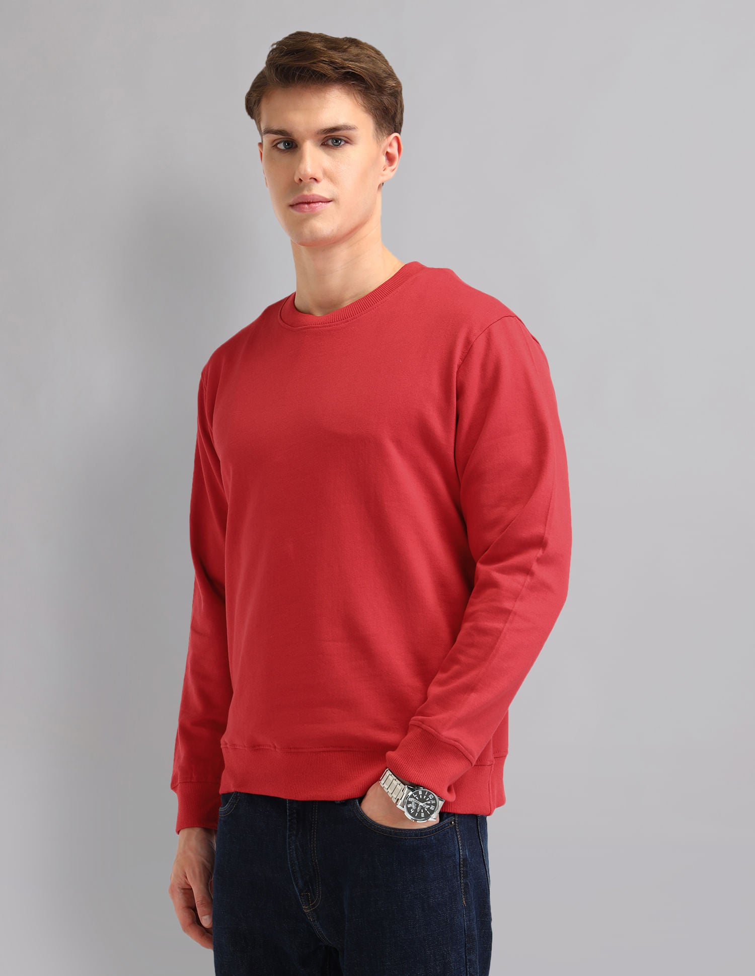 Modern Slim Fit Solid Sweatshirt