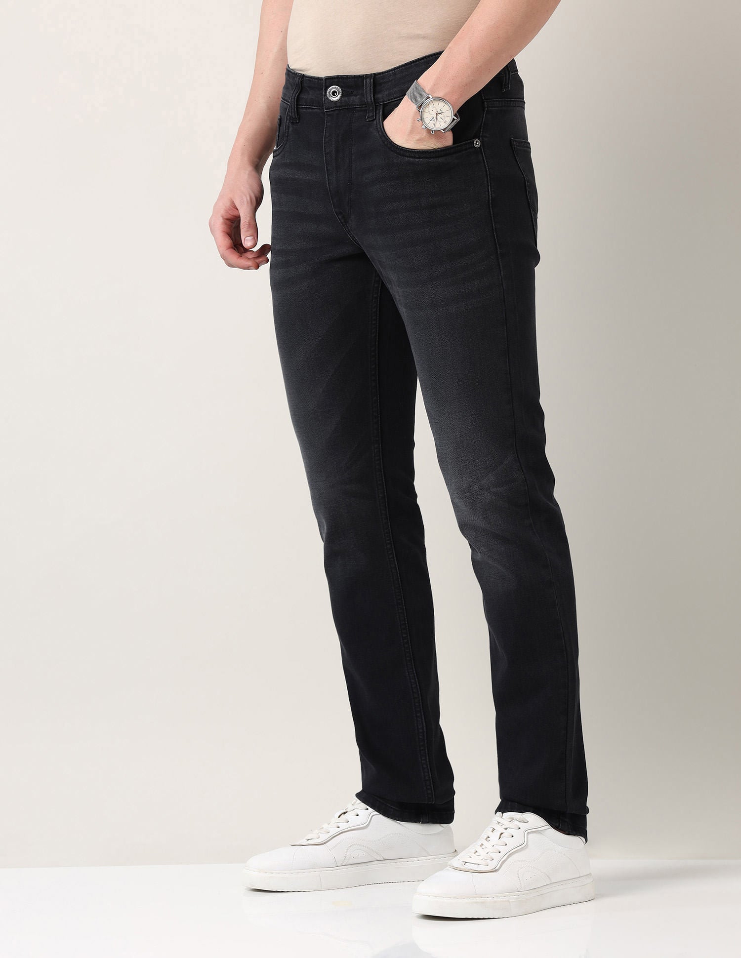 Easy-on slim Fit Mid Rise Jeans