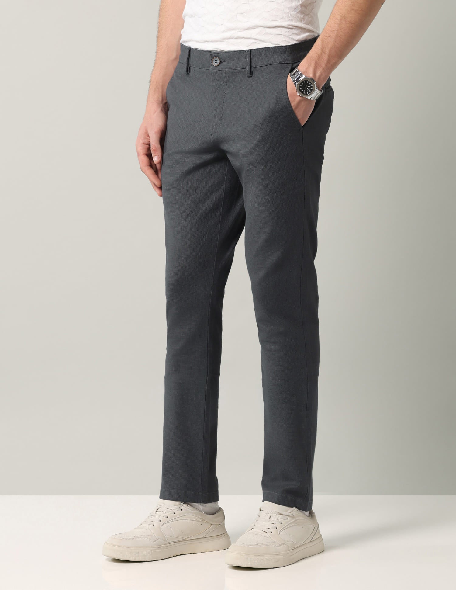 Textured Mid-rise Modern Fit Trousers