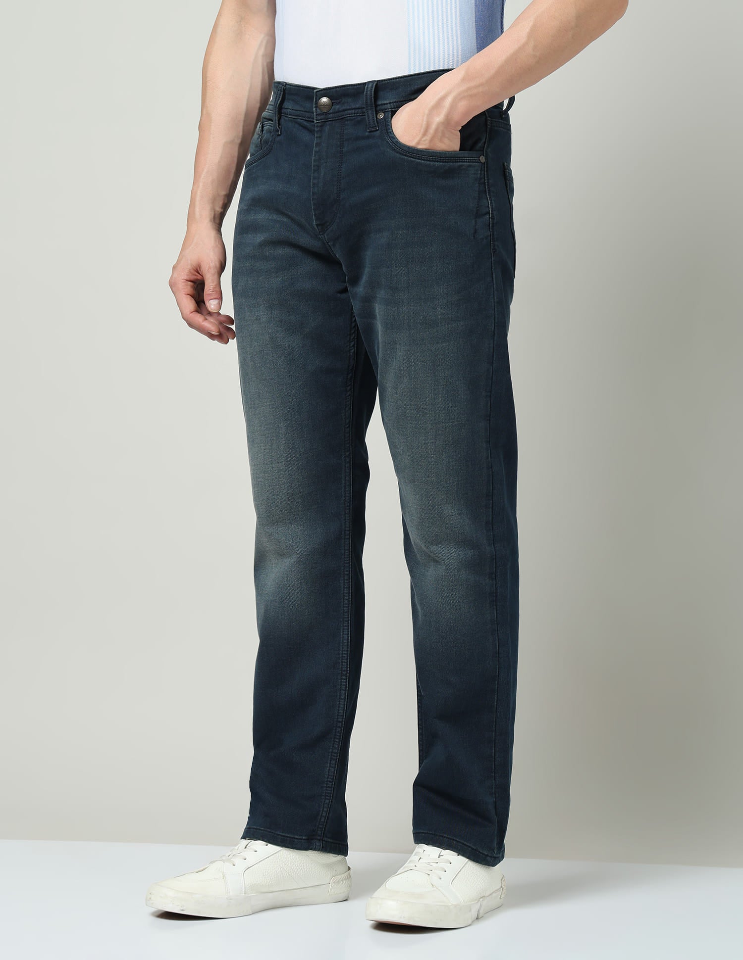 Everyday Essential Comfort Fit Mid-Rise Stone Wash Jeans