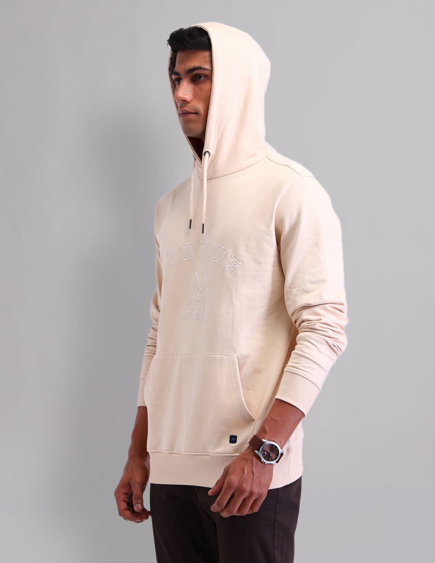Urban Sleek Modern Slim Fit Sweatshirt