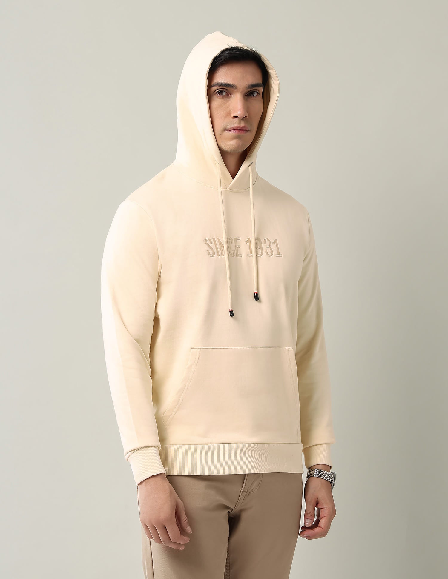 Modern Slim Fit Sweatshirt